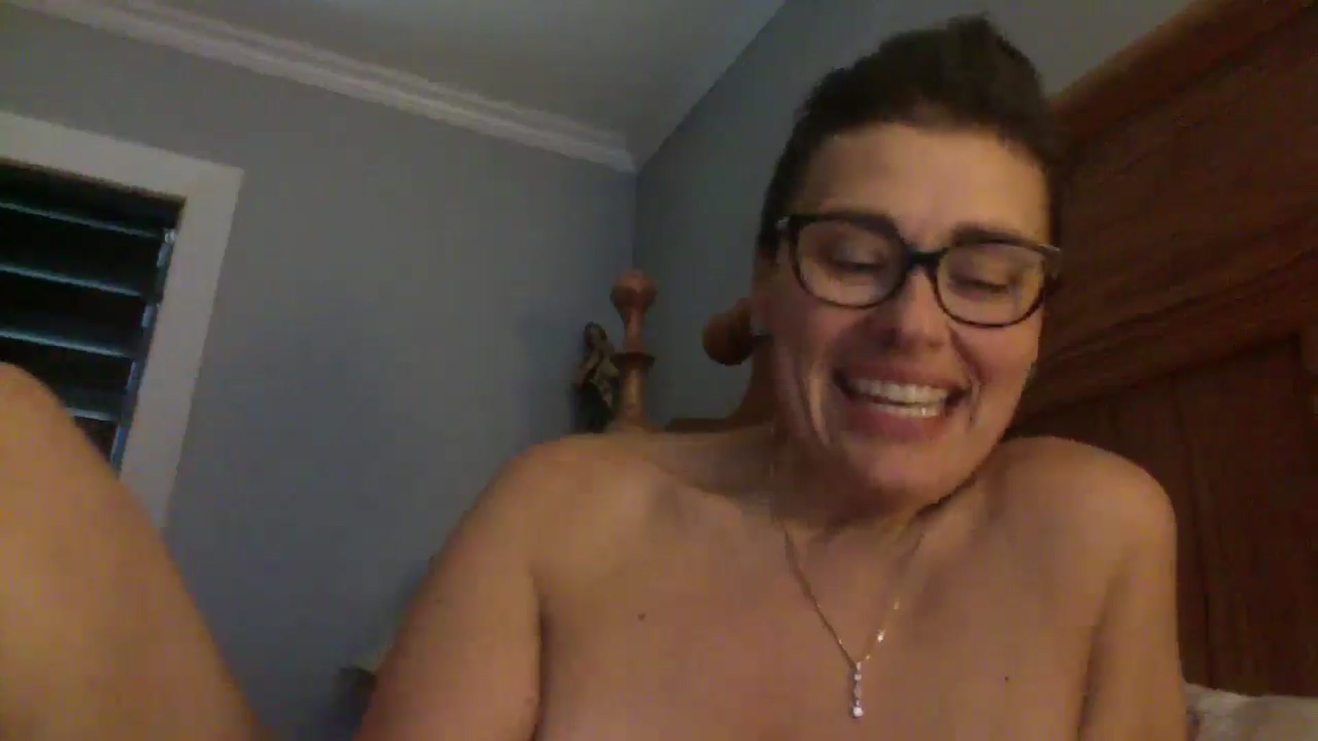 Gallery image thumbnail from MILF_Kori's myfreecams stream on, 05/13/2024, 18:43 image 8 of 20