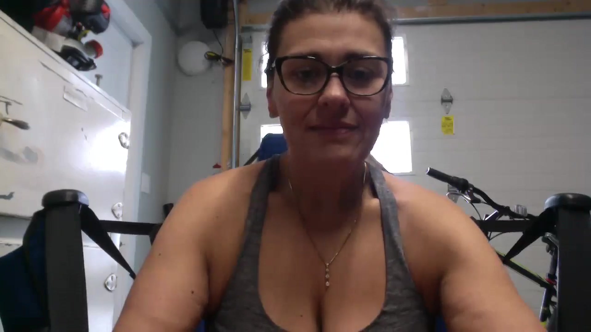 Gallery image thumbnail from MILF_Kori's myfreecams stream on, 05/18/2024, 14:27 image 16 of 20