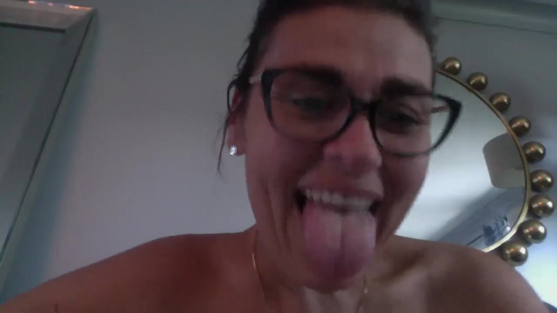 Gallery image thumbnail from MILF_Kori's myfreecams stream on, 05/27/2024, 15:44 image 12 of 20