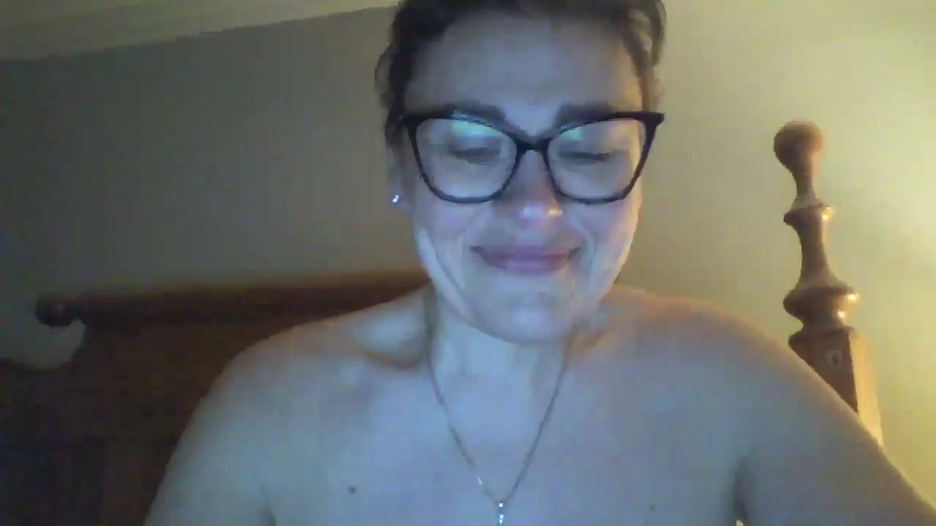 Gallery image thumbnail from MILF_Kori's myfreecams stream on, 04/16/2026, 10:20 image 17 of 20