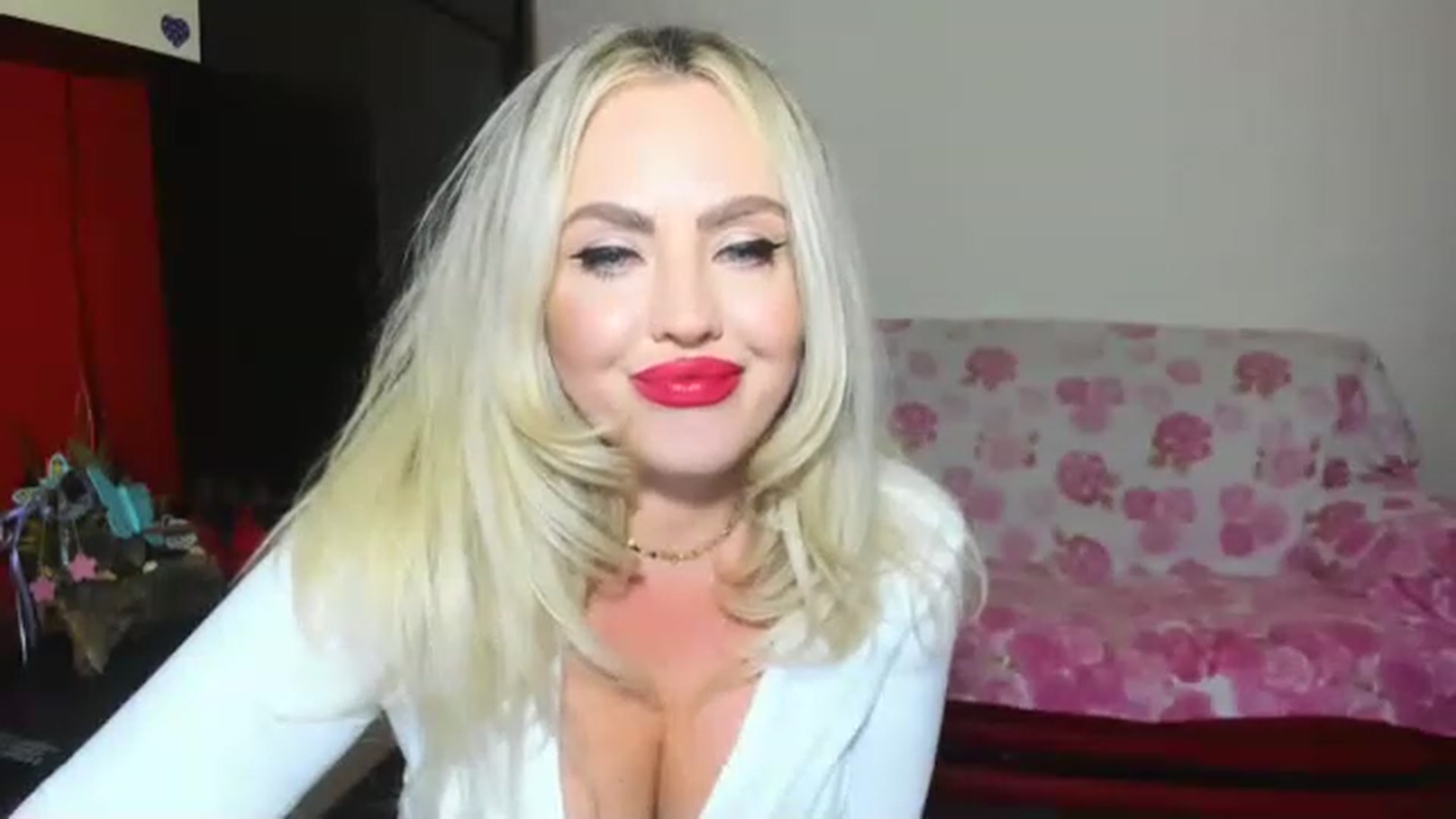 Gallery image thumbnail from MISS_JOY99's myfreecams stream on, 11/14/2022, 15:58 image 20 of 20