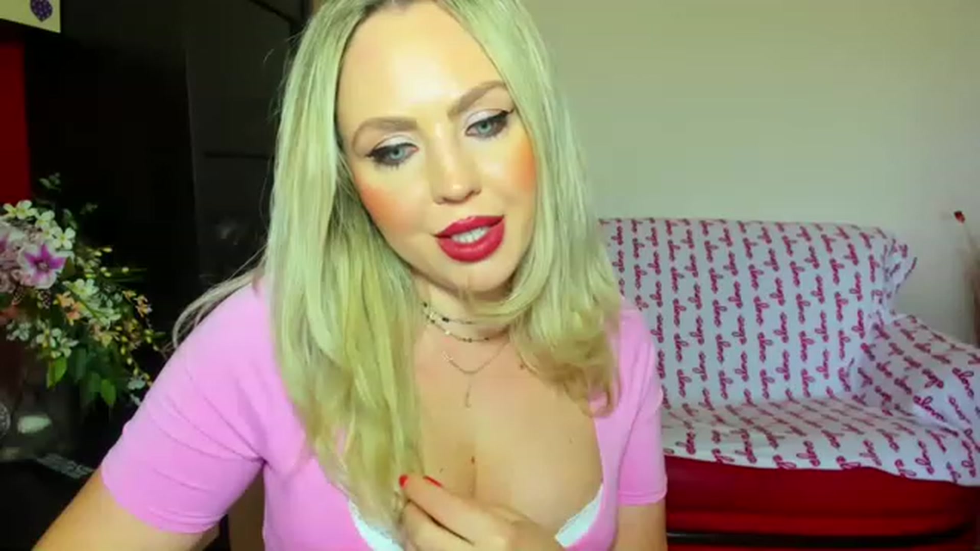 Gallery image thumbnail from MISS_JOY99's myfreecams stream on, 05/01/2023, 12:11 image 8 of 20