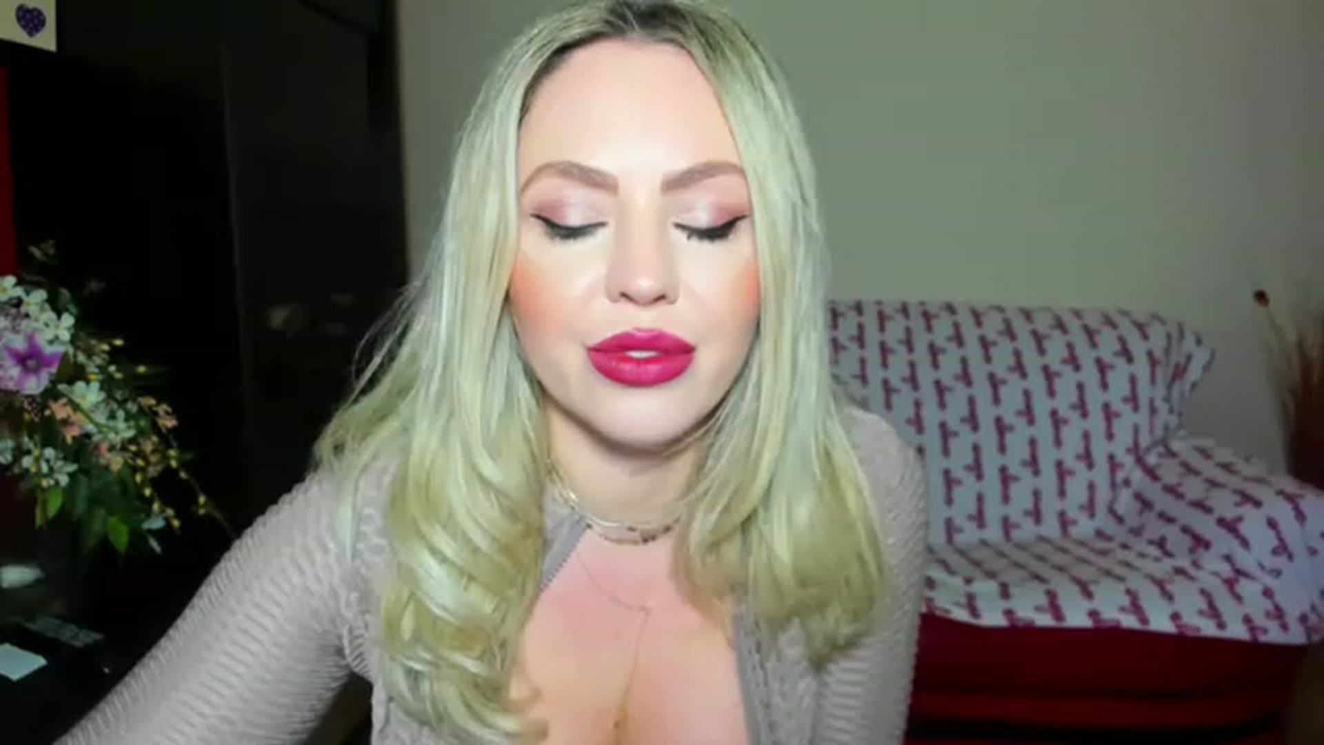 Gallery image thumbnail from MISS_JOY99's myfreecams stream on, 05/01/2023, 22:58 image 19 of 20