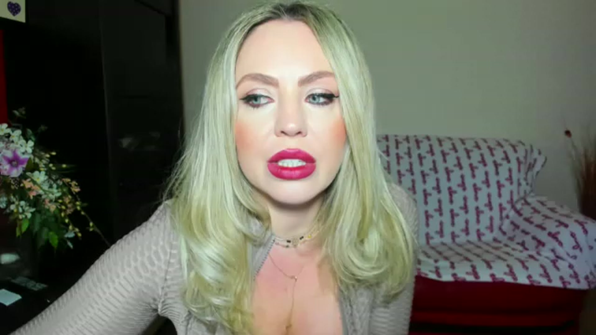 Gallery image thumbnail from MISS_JOY99's myfreecams stream on, 05/01/2023, 22:58 image 7 of 20
