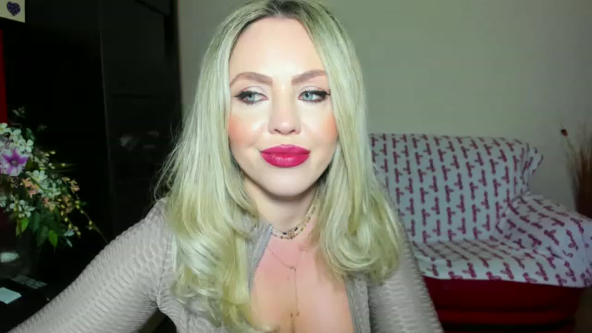 Gallery image thumbnail from MISS_JOY99's myfreecams stream on, 05/01/2023, 22:58 image 6 of 20