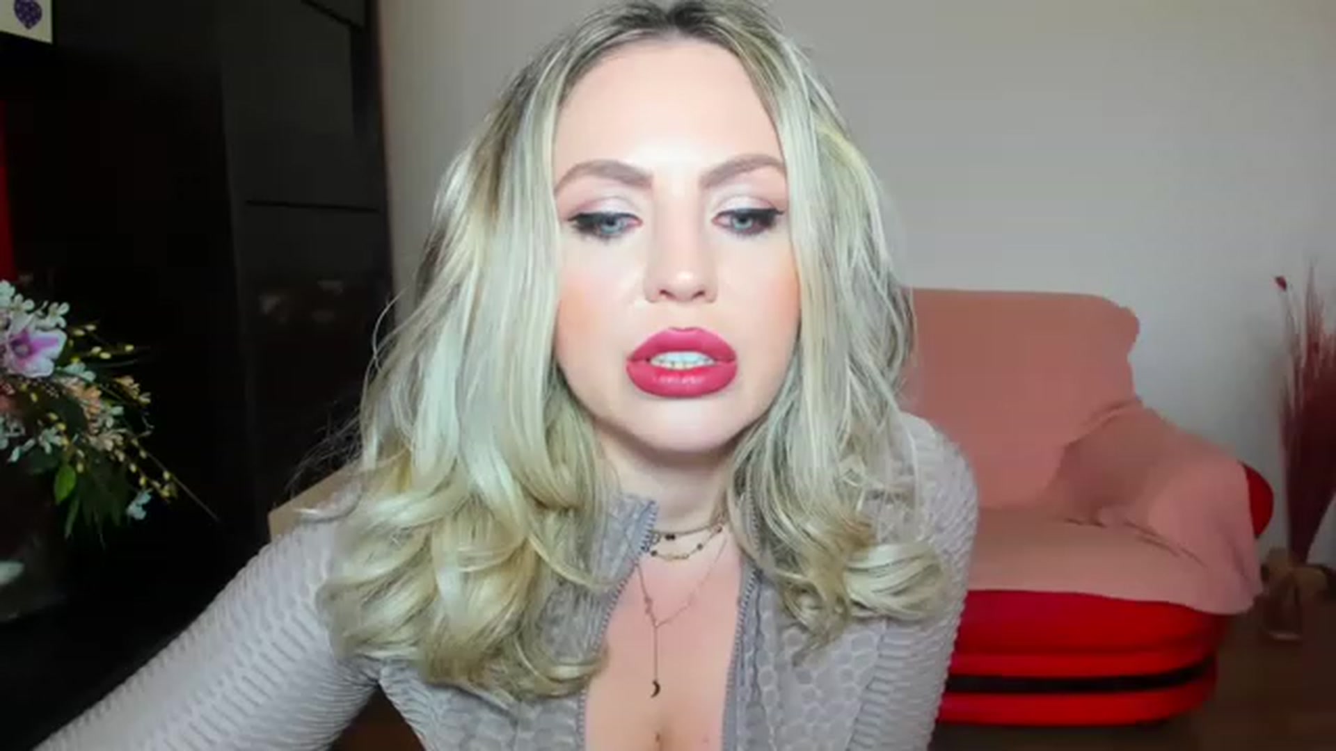 Gallery image thumbnail from MISS_JOY99's myfreecams stream on, 05/16/2023, 09:21 image 7 of 20