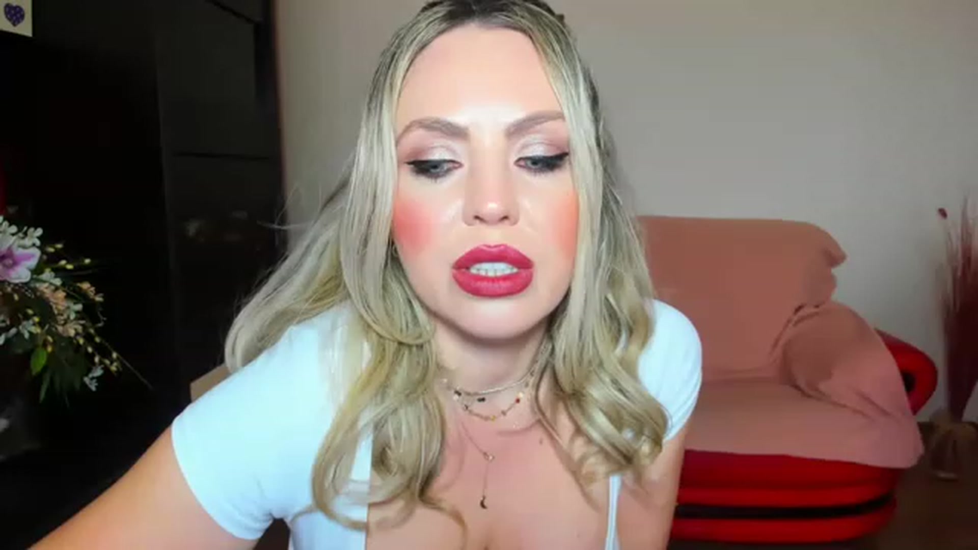 Gallery image thumbnail from MISS_JOY99's myfreecams stream on, 05/17/2023, 12:34 image 19 of 20
