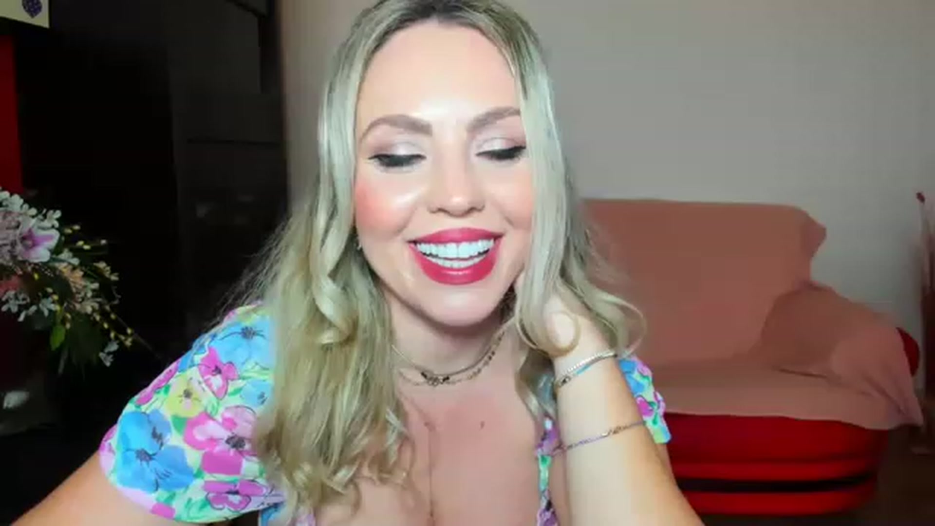 Gallery image thumbnail from MISS_JOY99's myfreecams stream on, 05/21/2023, 15:13 image 18 of 20