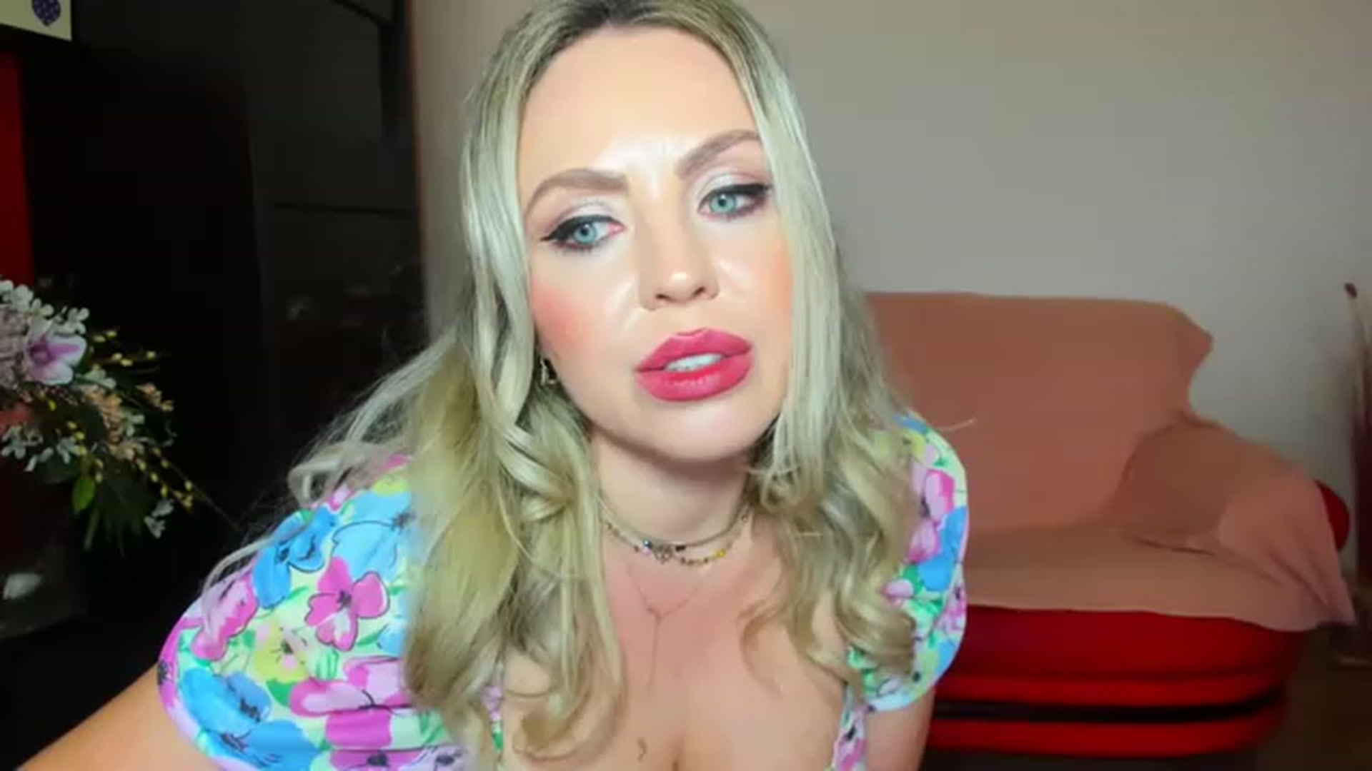 Gallery image thumbnail from MISS_JOY99's myfreecams stream on, 05/21/2023, 15:13 image 5 of 20
