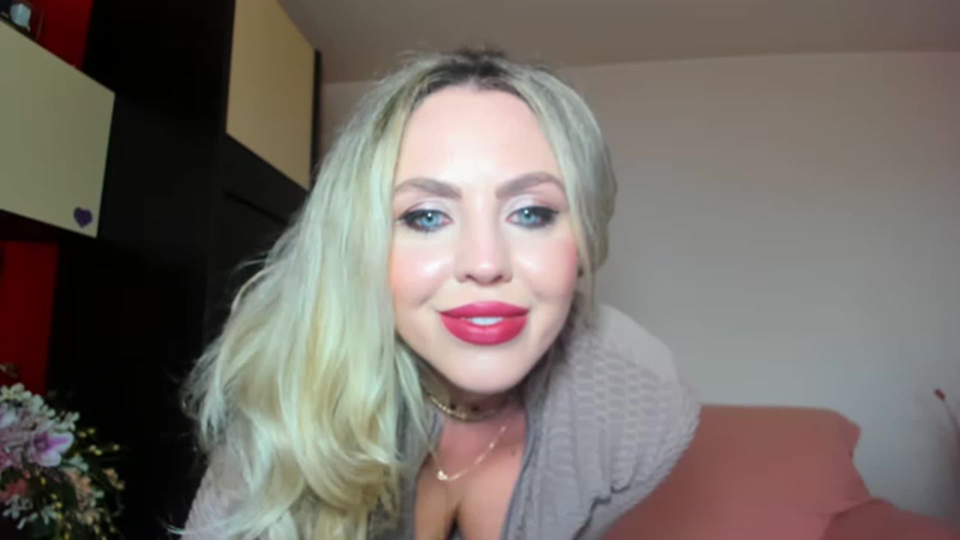 Gallery image thumbnail from MISS_JOY99's myfreecams stream on, 05/28/2023, 08:42 image 5 of 20