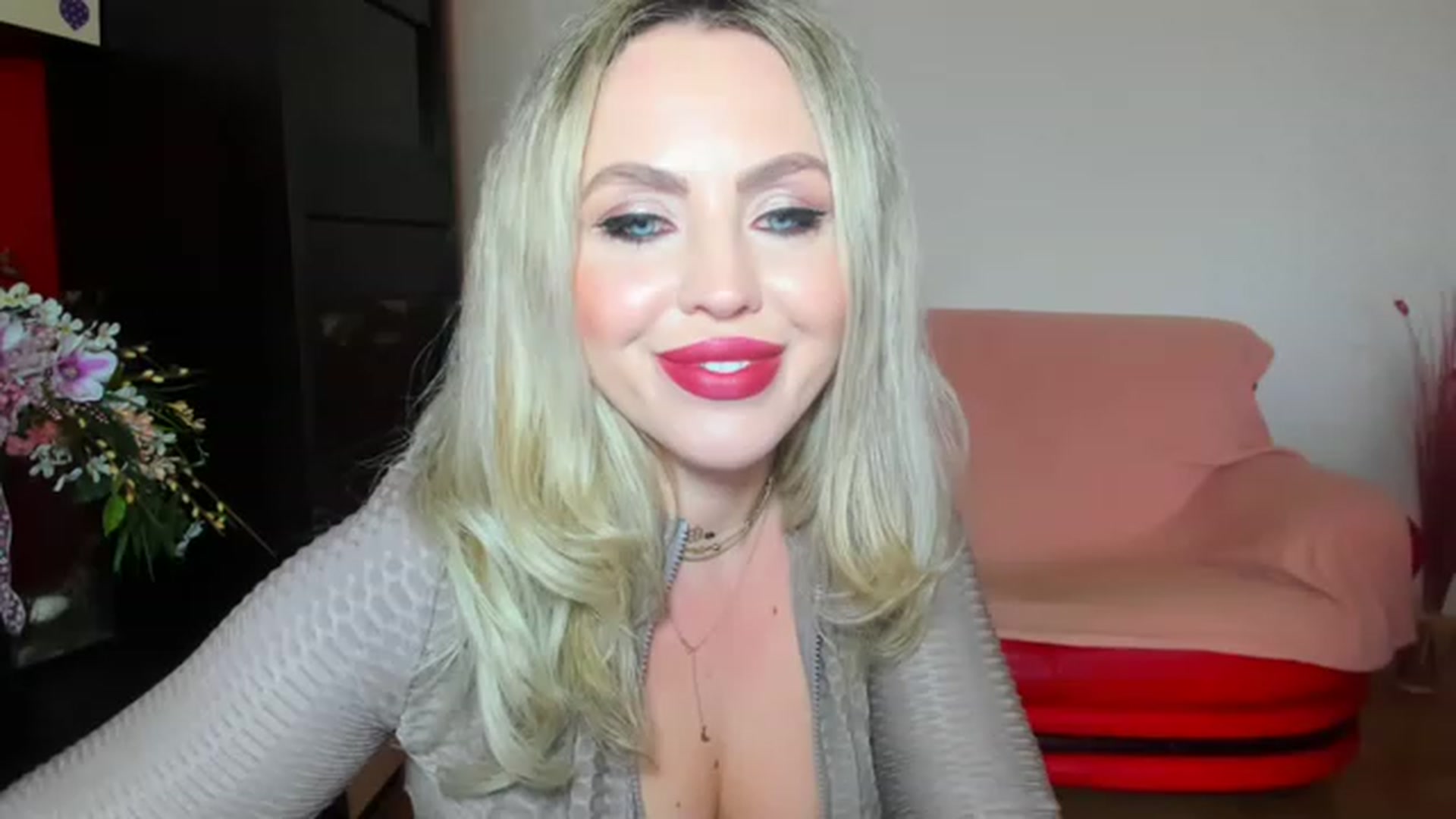 Gallery image thumbnail from MISS_JOY99's myfreecams stream on, 05/28/2023, 08:42 image 3 of 20