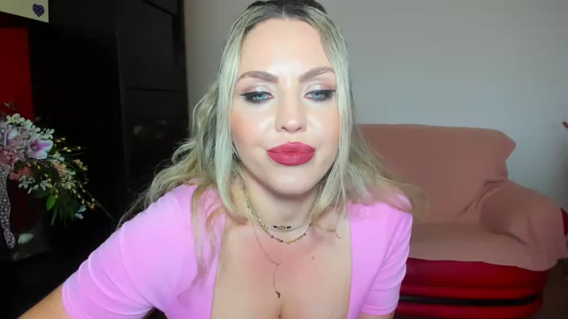 Gallery image thumbnail from MISS_JOY99's myfreecams stream on, 05/31/2023, 13:54 image 12 of 20