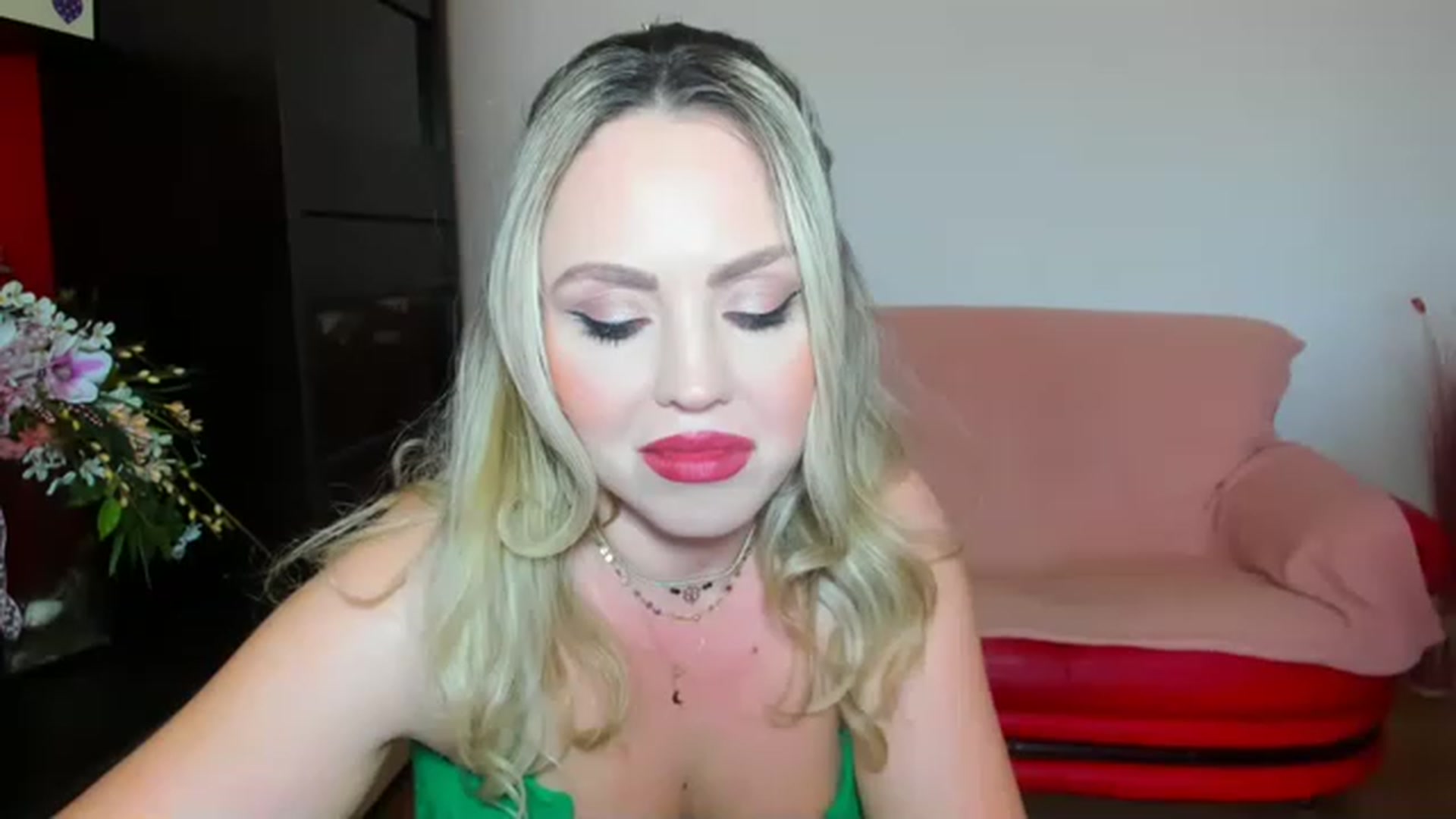 Gallery image thumbnail from MISS_JOY99's myfreecams stream on, 06/07/2023, 12:38 image 17 of 20