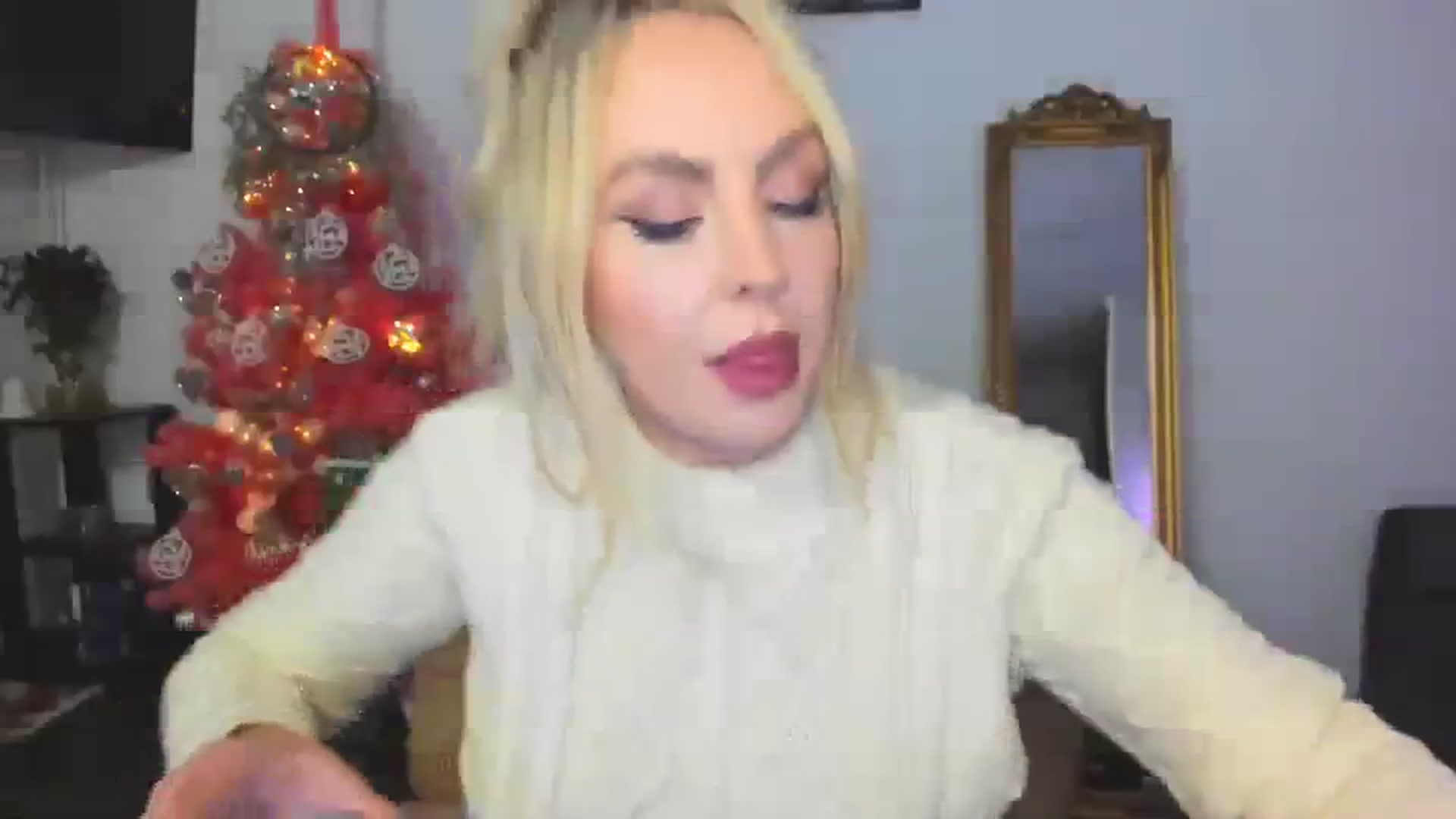 Gallery image thumbnail from MISS_JOY99's myfreecams stream on, 11/19/2023, 16:52 image 7 of 20