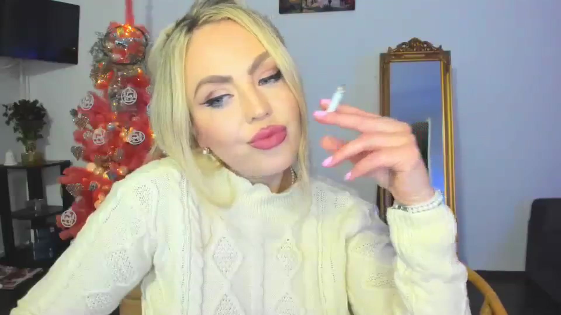 Gallery image thumbnail from MISS_JOY99's myfreecams stream on, 11/19/2023, 16:52 image 17 of 20