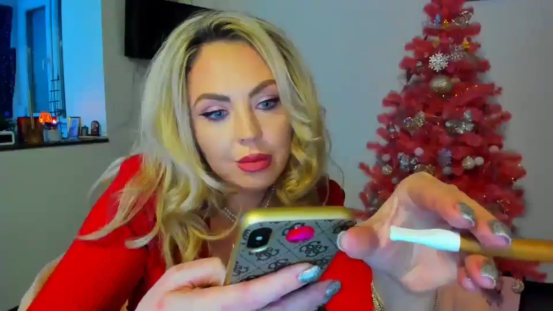 Gallery image thumbnail from MISS_JOY99's myfreecams stream on, 12/25/2023, 17:17 image 17 of 20