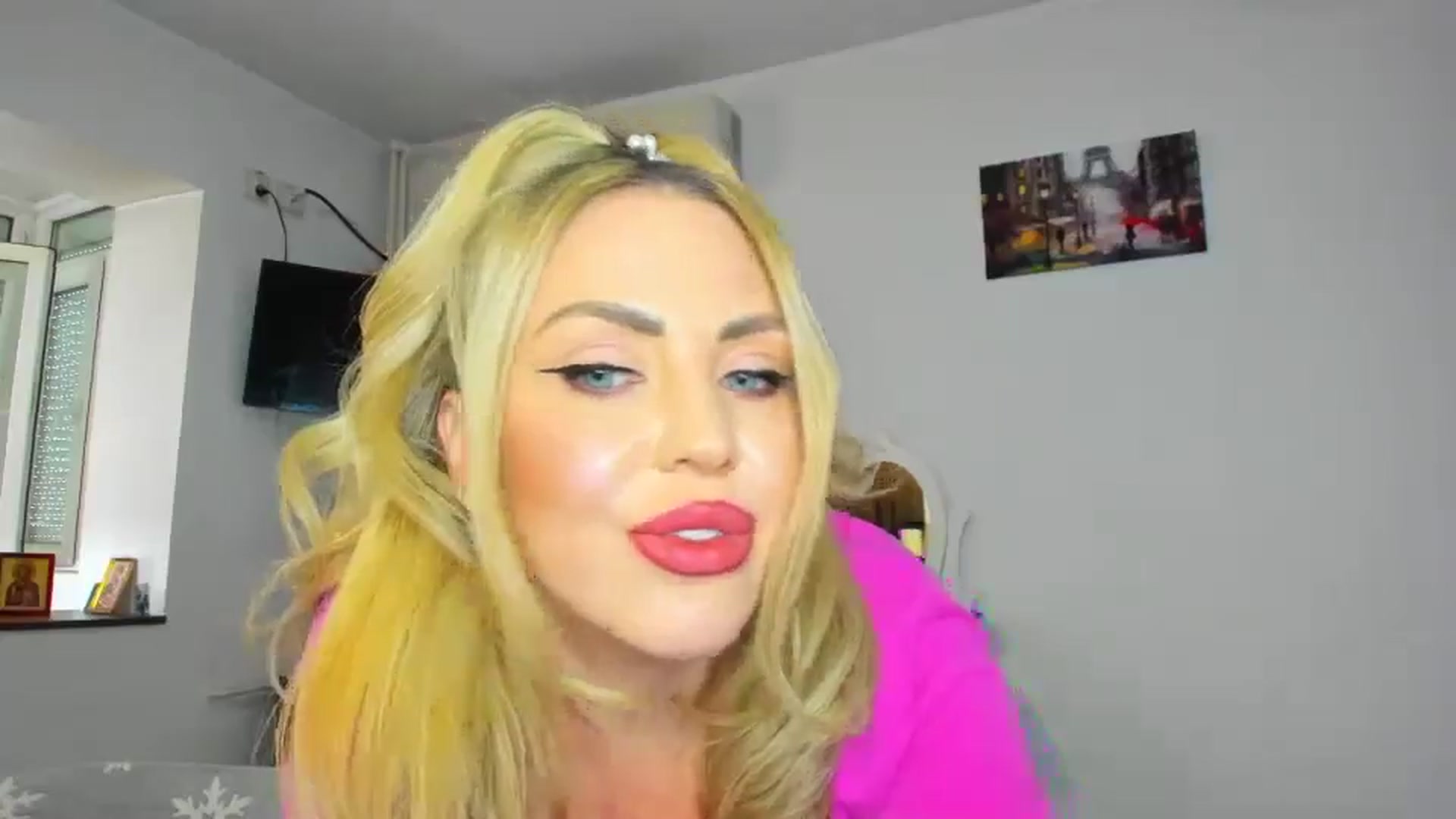 Gallery image thumbnail from MISS_JOY99's myfreecams stream on, 10/13/2024, 11:22 image 14 of 20
