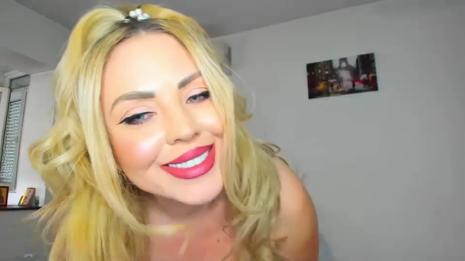 Gallery image thumbnail from MISS_JOY99's myfreecams stream on, 10/13/2024, 11:22 image 17 of 20