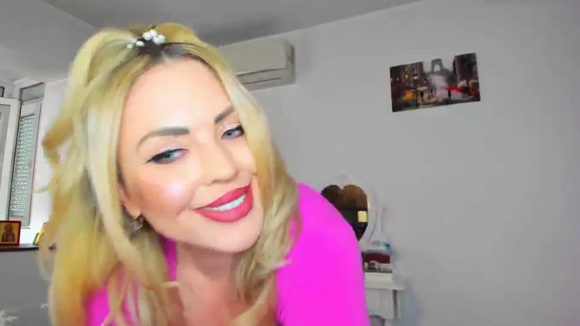 Gallery image thumbnail from MISS_JOY99's myfreecams stream on, 10/13/2024, 11:22 image 15 of 20