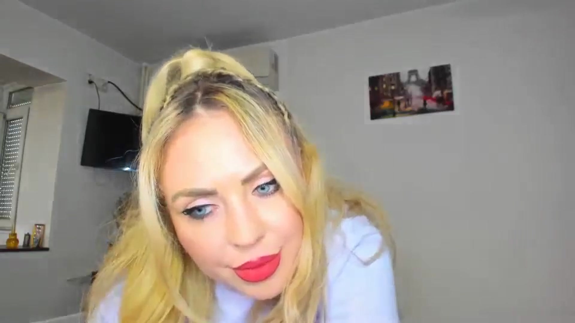 Gallery image thumbnail from MISS_JOY99's myfreecams stream on, 10/23/2024, 12:49 image 3 of 20
