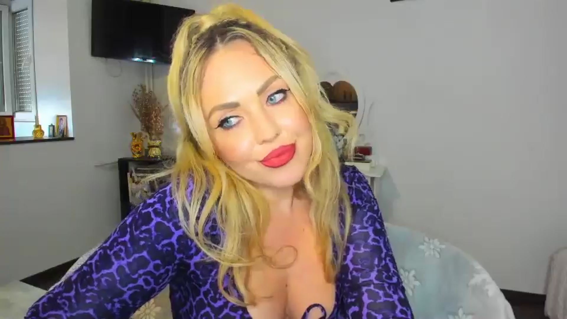 Gallery image thumbnail from MISS_JOY99's myfreecams stream on, 10/27/2024, 10:12 image 9 of 20
