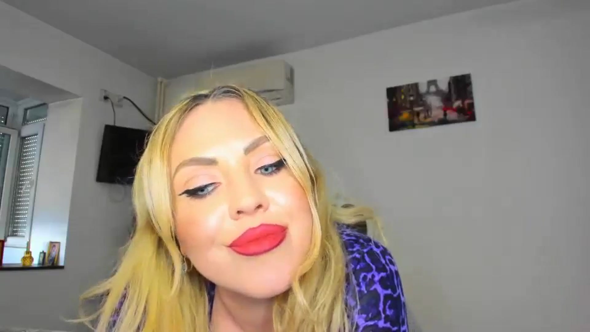 Gallery image thumbnail from MISS_JOY99's myfreecams stream on, 10/27/2024, 10:33 image 15 of 20