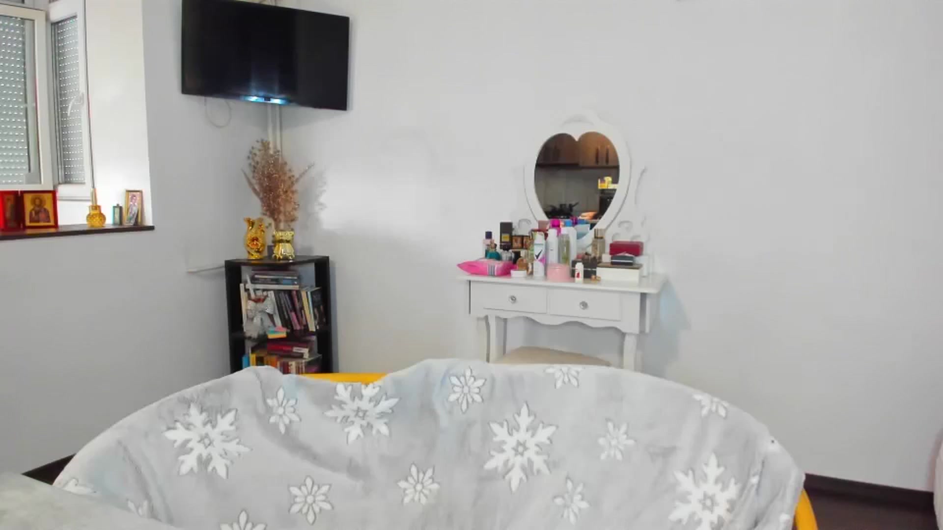 Gallery image thumbnail from MISS_JOY99's myfreecams stream on, 10/30/2024, 12:26 image 16 of 20
