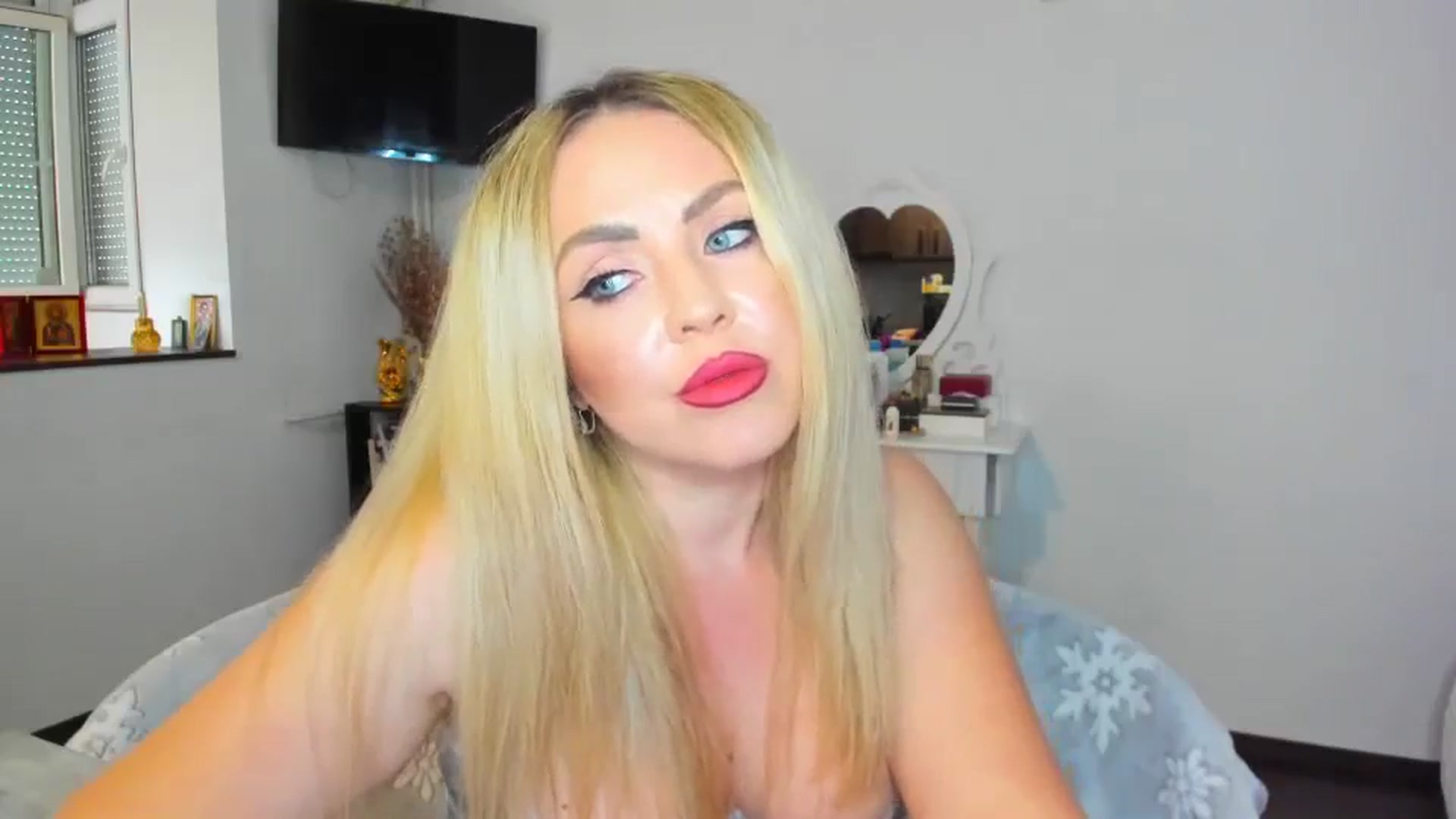 Gallery image thumbnail from MISS_JOY99's myfreecams stream on, 10/30/2024, 12:41 image 5 of 20