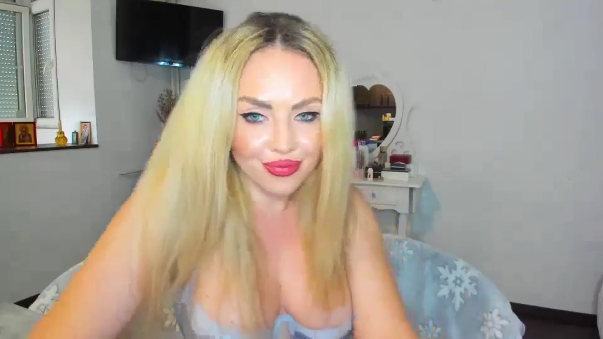 Gallery image thumbnail from MISS_JOY99's myfreecams stream on, 10/30/2024, 12:41 image 13 of 20