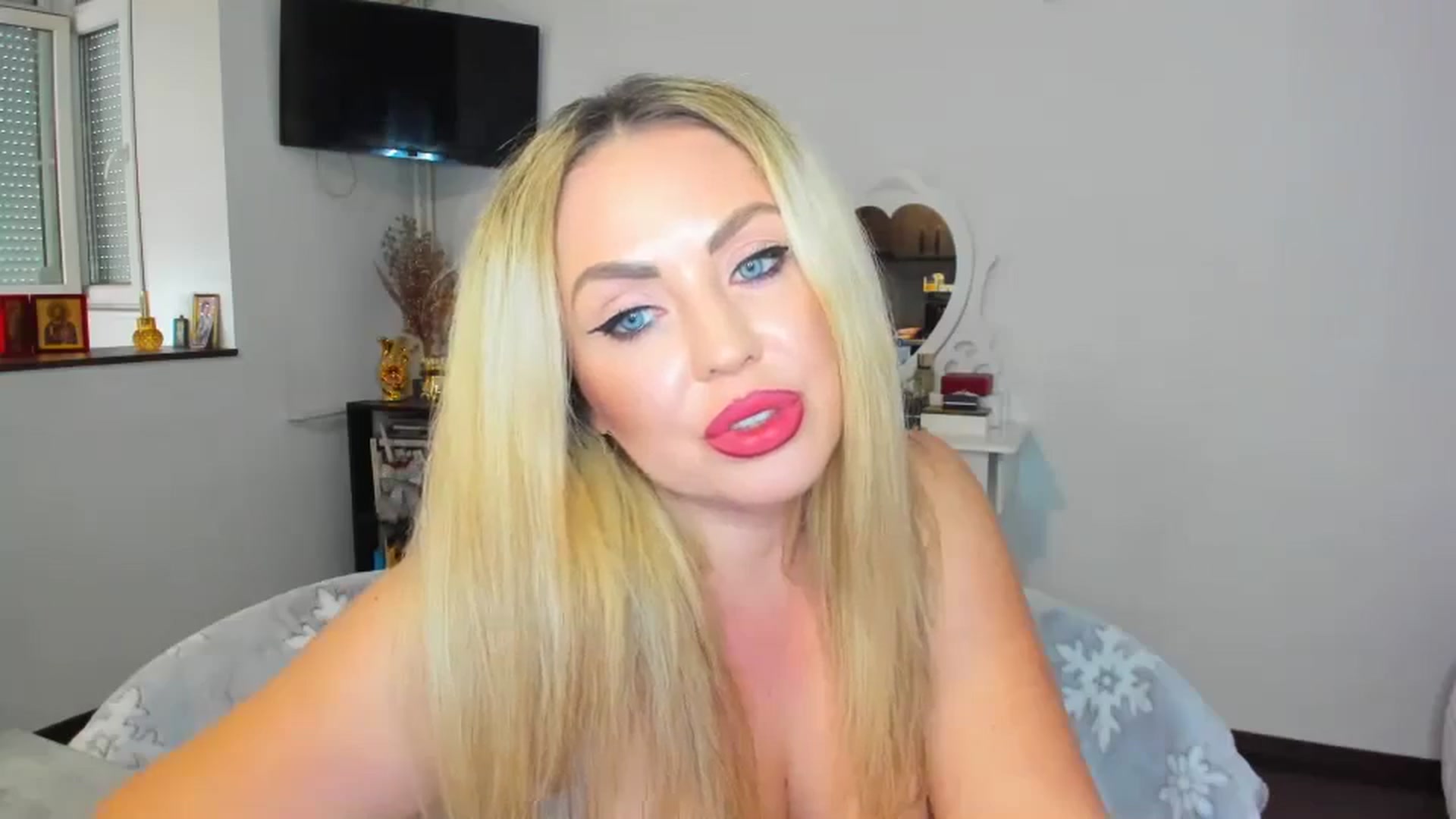 Gallery image thumbnail from MISS_JOY99's myfreecams stream on, 10/30/2024, 12:41 image 12 of 20