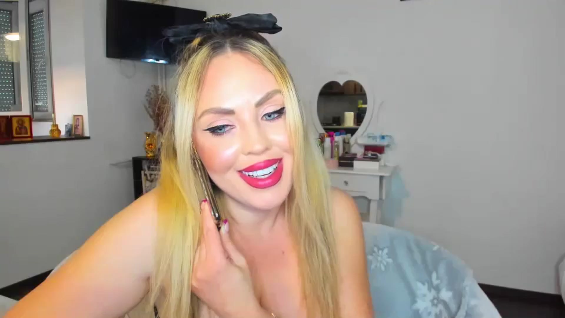 Gallery image thumbnail from MISS_JOY99's myfreecams stream on, 11/03/2024, 13:28 image 8 of 20