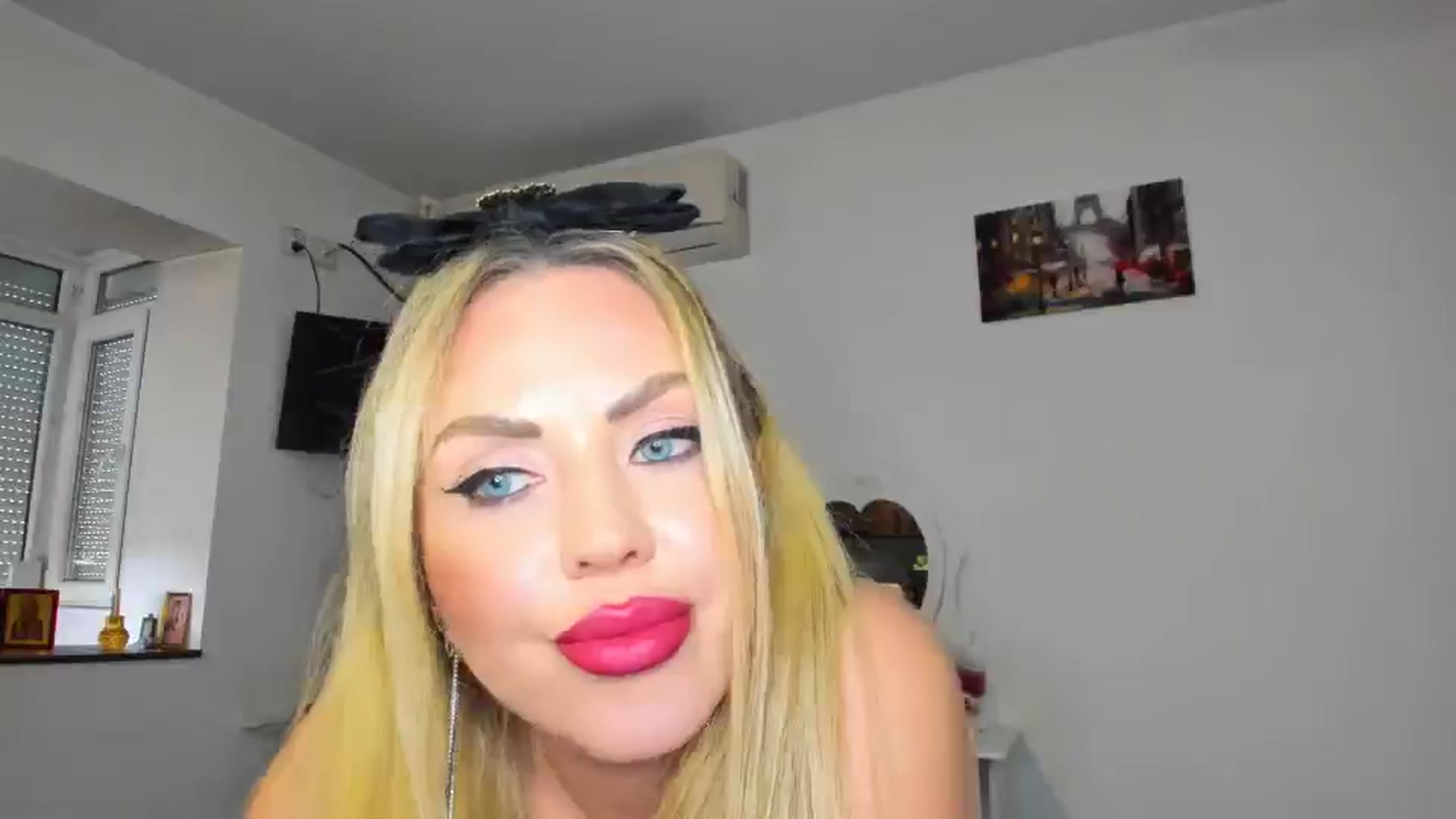 Gallery image thumbnail from MISS_JOY99's myfreecams stream on, 11/04/2024, 09:16 image 19 of 20
