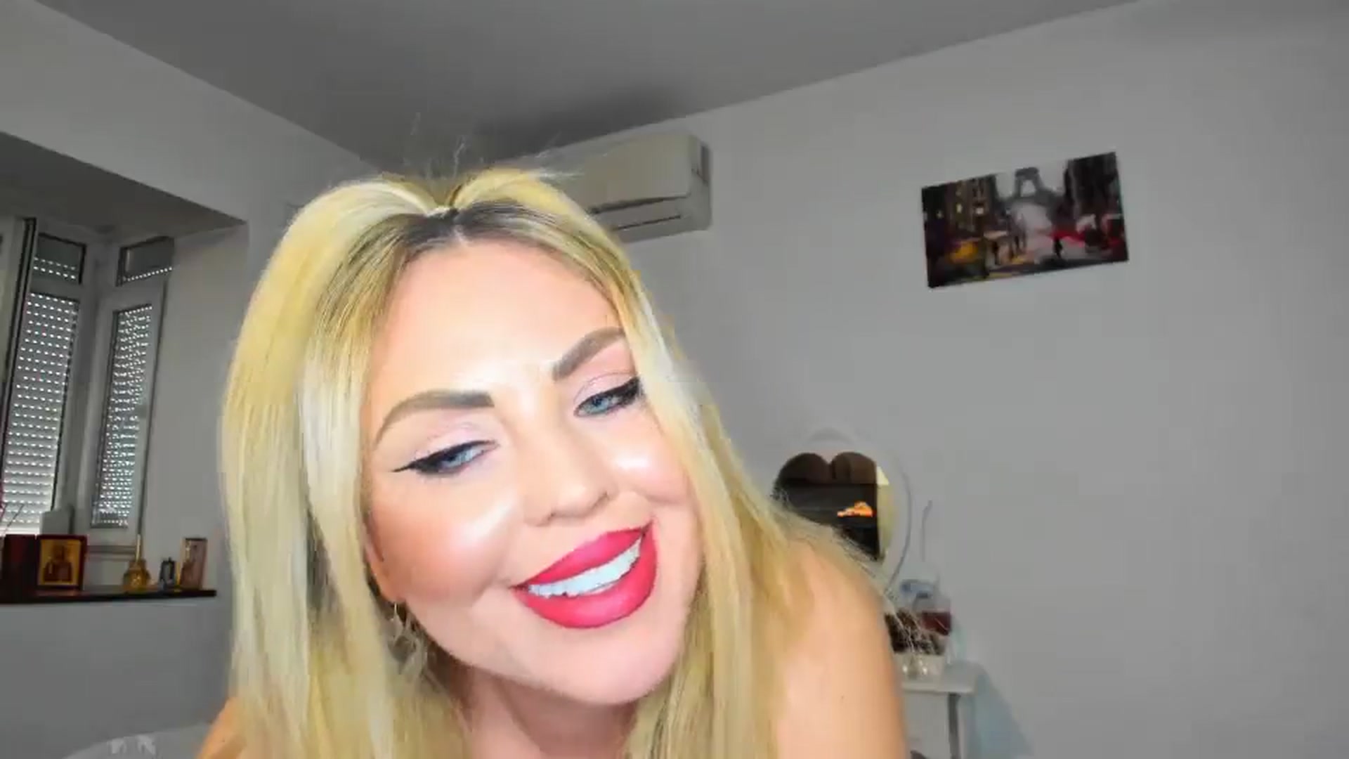 Gallery image thumbnail from MISS_JOY99's myfreecams stream on, 11/06/2024, 13:10 image 6 of 20