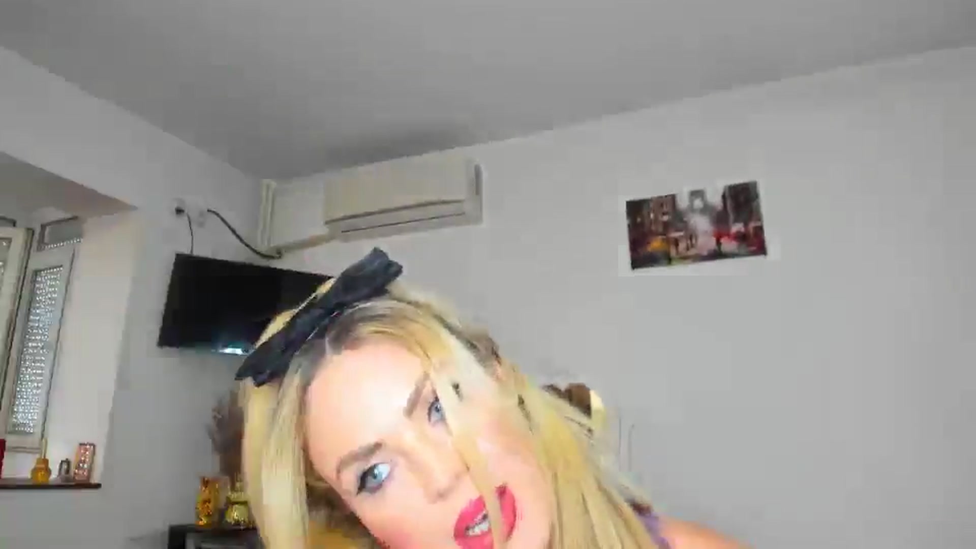Gallery image thumbnail from MISS_JOY99's myfreecams stream on, 11/08/2024, 12:17 image 5 of 20