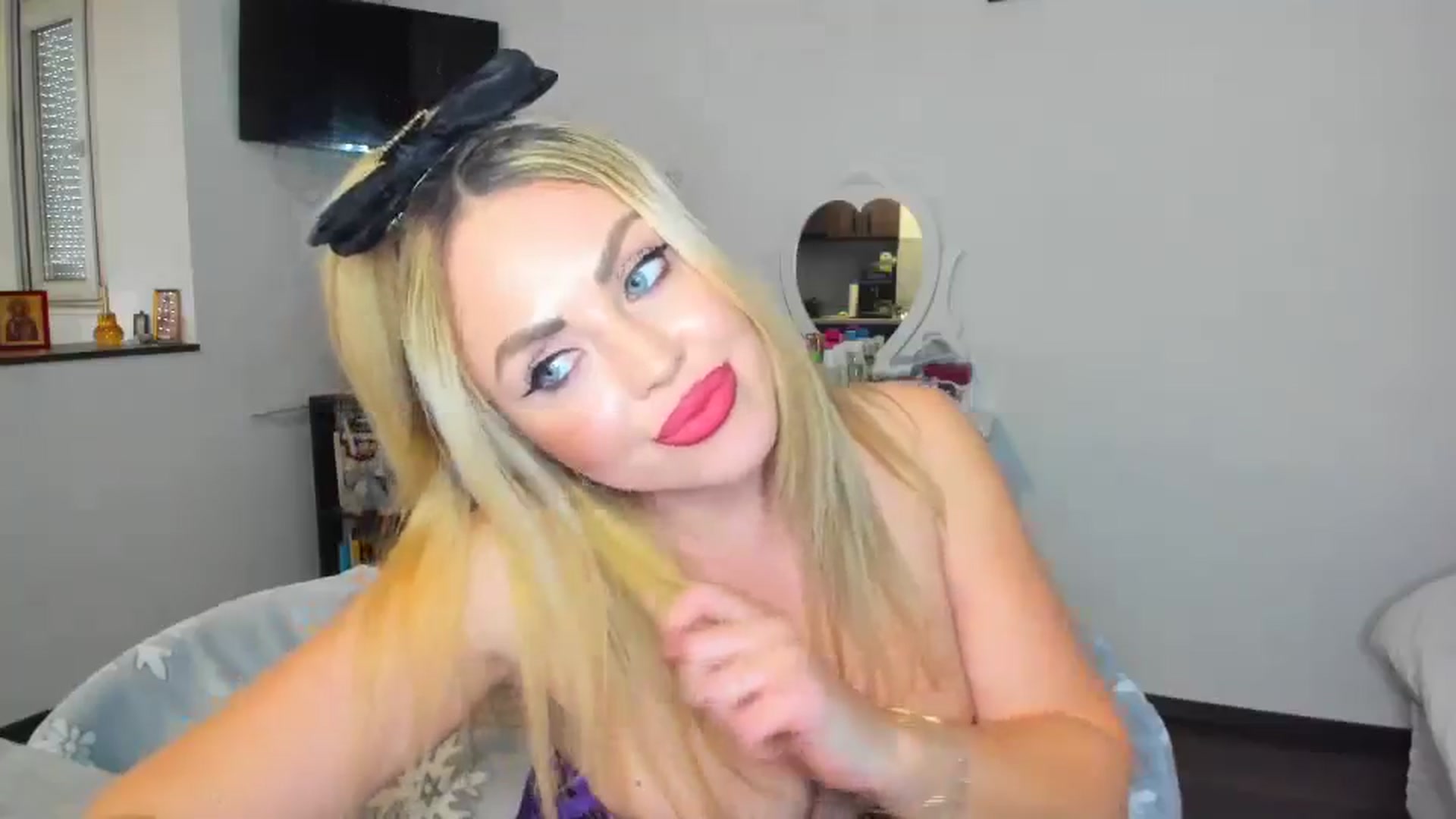 Gallery image thumbnail from MISS_JOY99's myfreecams stream on, 11/08/2024, 13:26 image 5 of 20