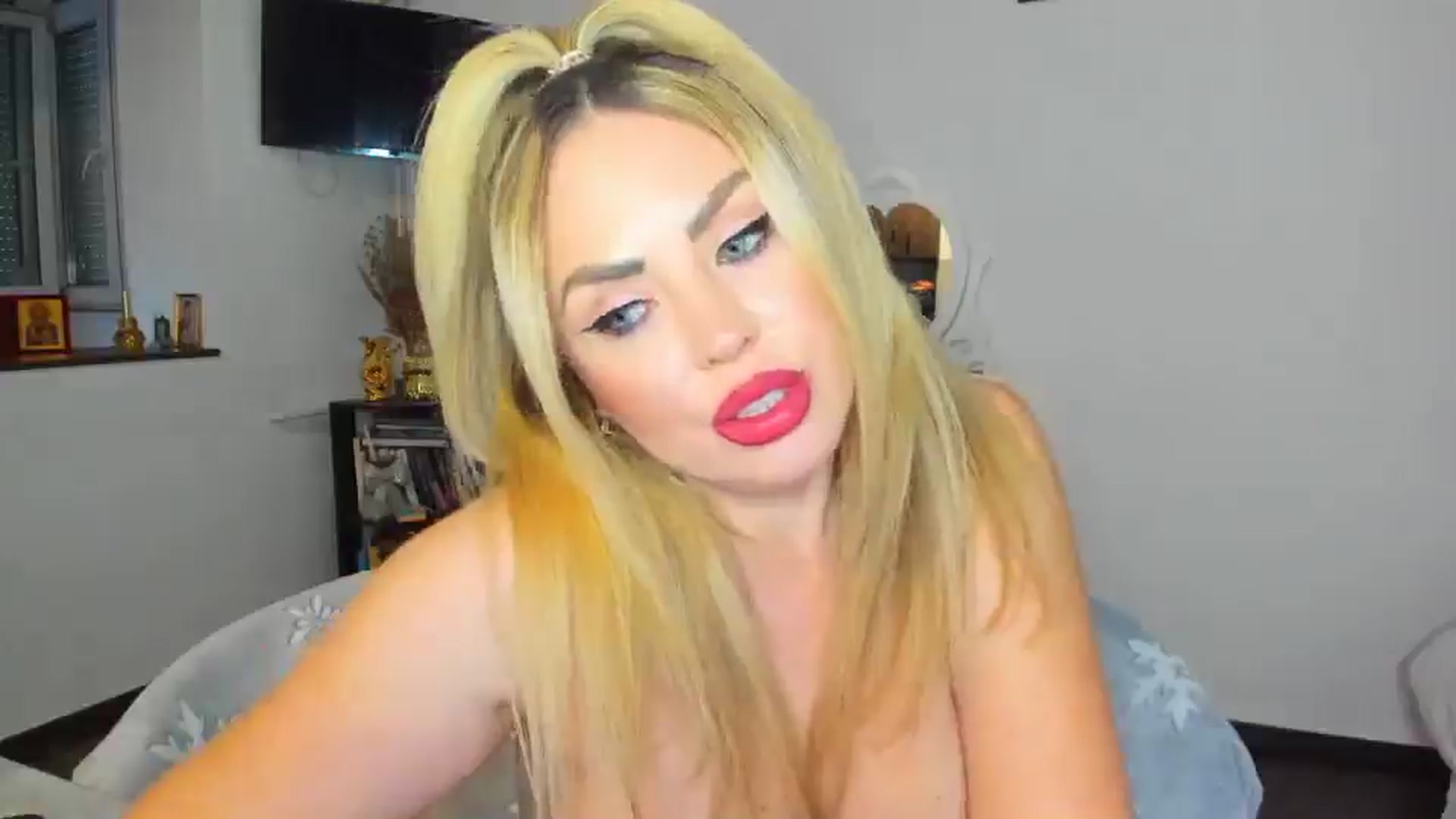 Gallery image thumbnail from MISS_JOY99's myfreecams stream on, 11/09/2024, 13:58 image 13 of 20