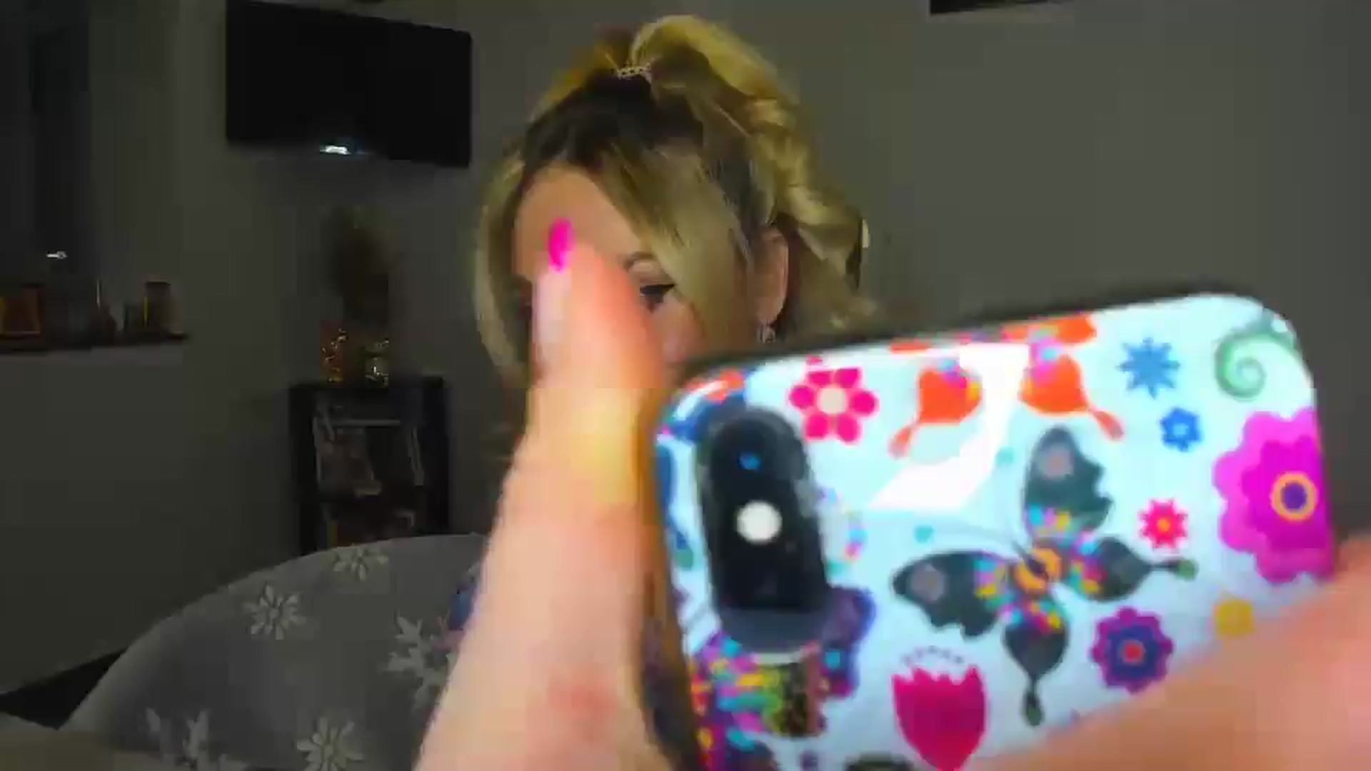 Gallery image thumbnail from MISS_JOY99's myfreecams stream on, 11/10/2024, 14:05 image 15 of 20