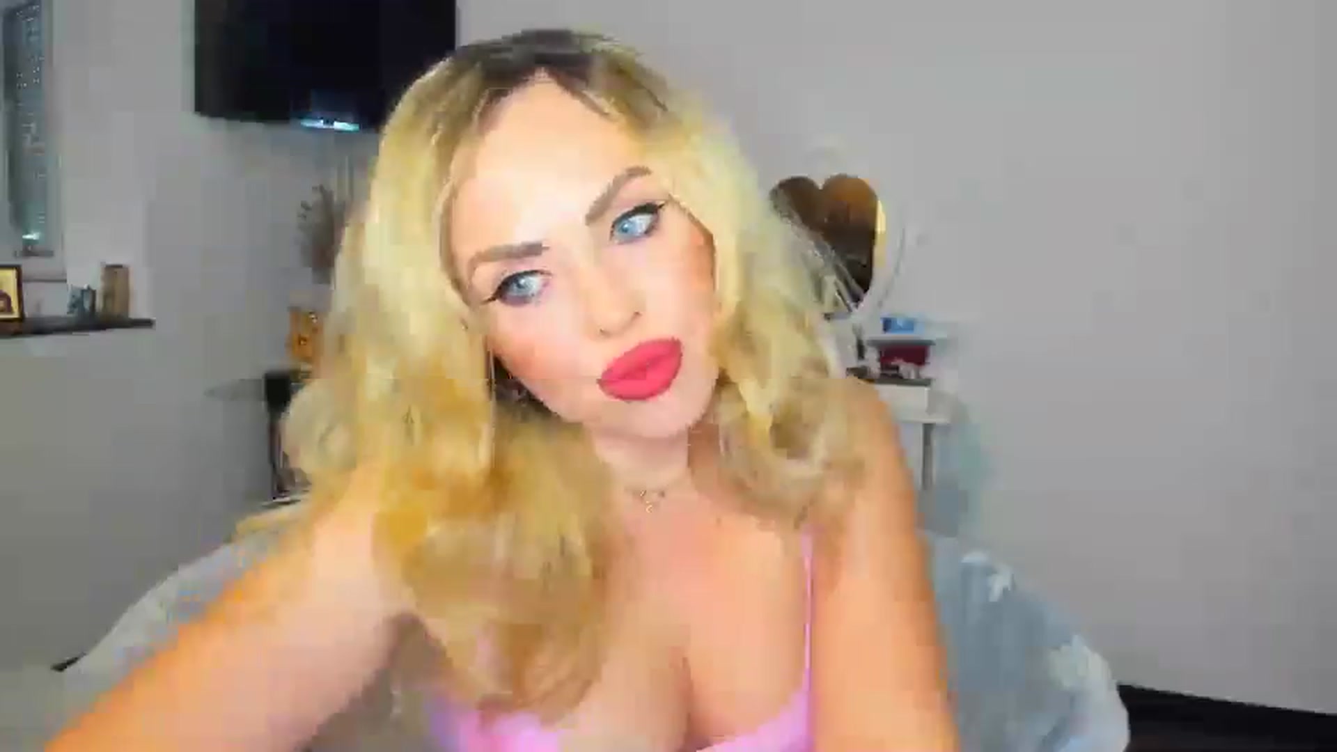 Gallery image thumbnail from MISS_JOY99's myfreecams stream on, 11/12/2024, 12:15 image 10 of 20