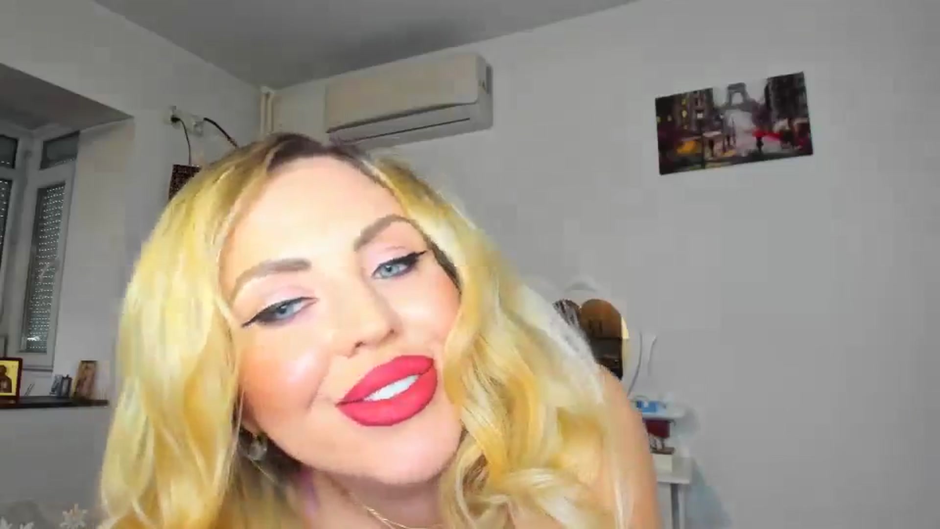 Gallery image thumbnail from MISS_JOY99's myfreecams stream on, 11/12/2024, 12:15 image 14 of 20