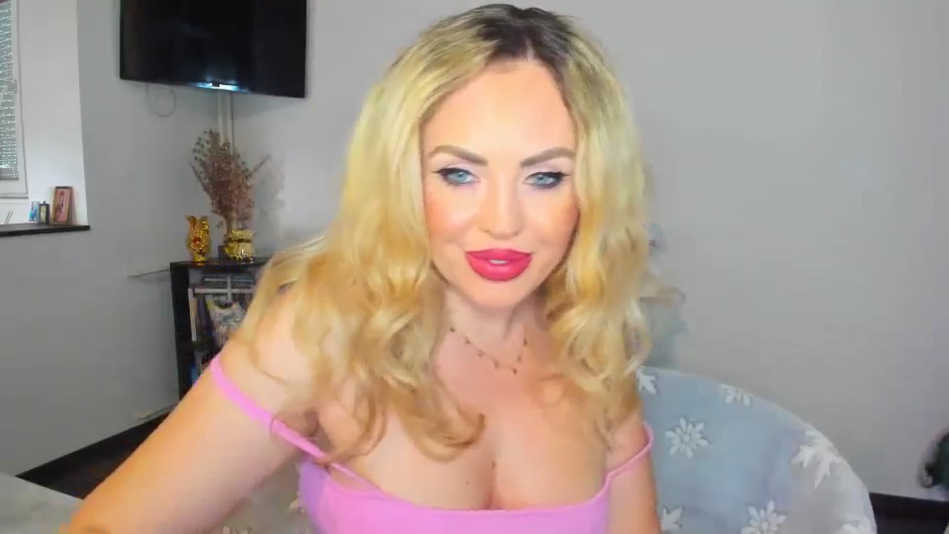 Gallery image thumbnail from MISS_JOY99's myfreecams stream on, 11/14/2024, 09:54 image 2 of 20