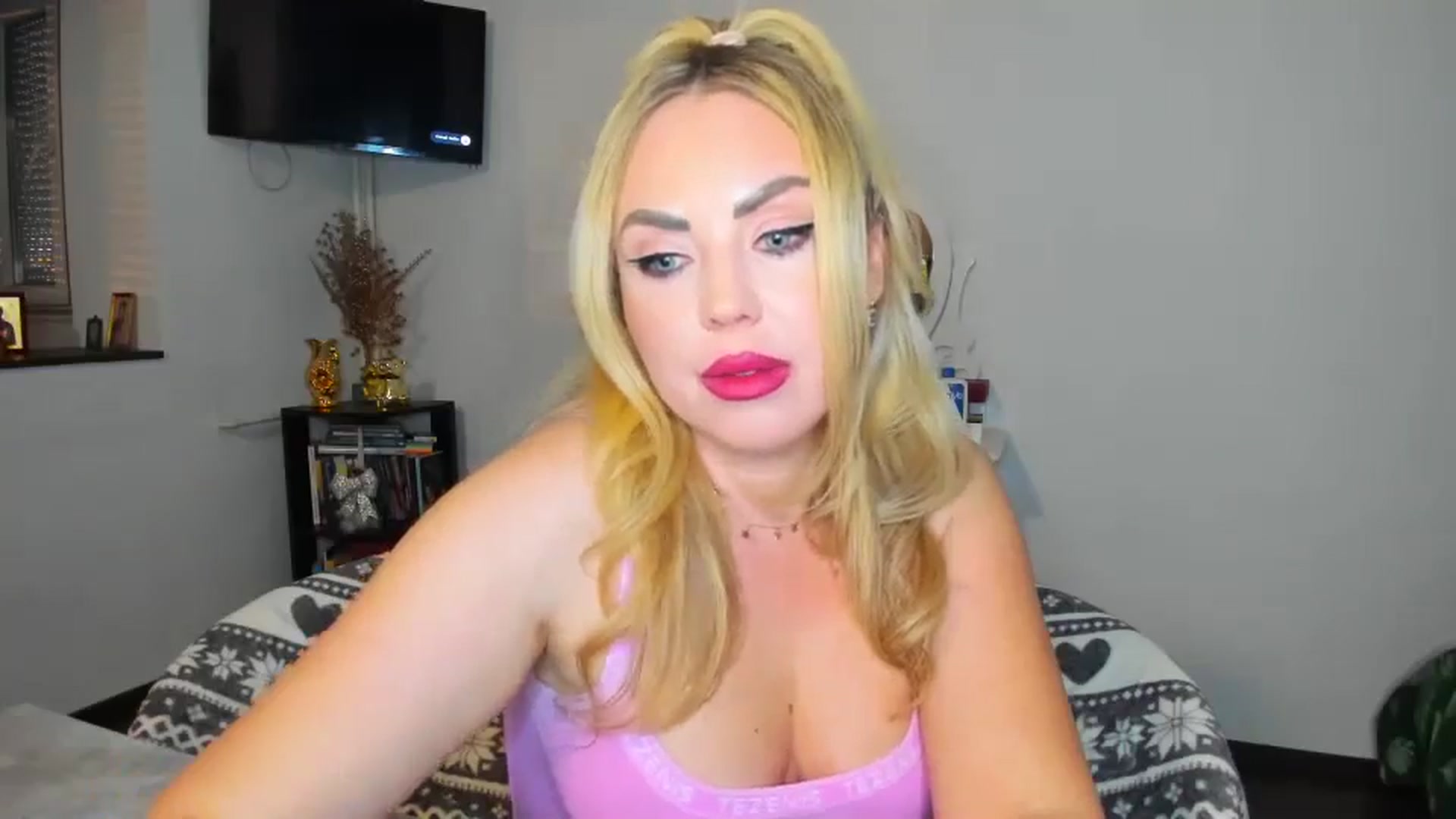 Gallery image thumbnail from MISS_JOY99's myfreecams stream on, 11/23/2024, 14:22 image 20 of 20