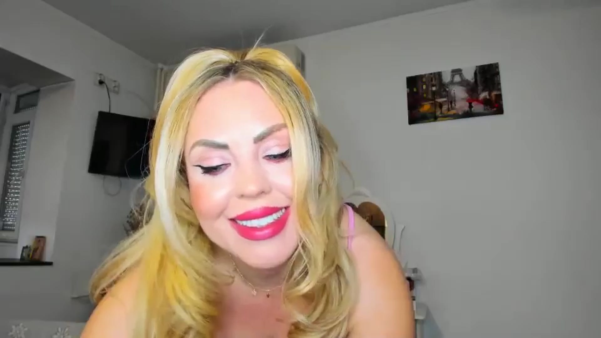Gallery image thumbnail from MISS_JOY99's myfreecams stream on, 11/28/2024, 14:04 image 11 of 20