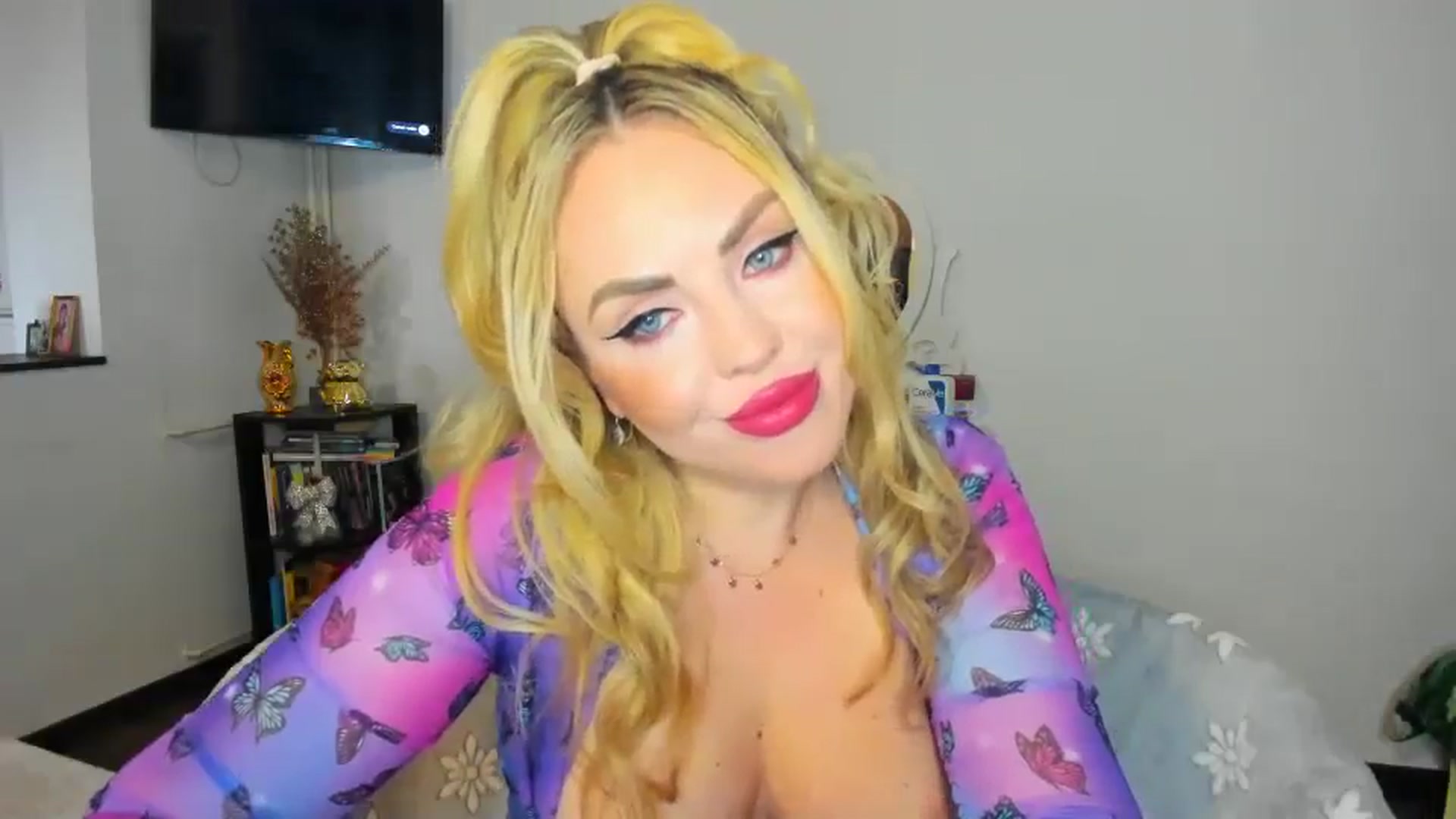 Gallery image thumbnail from MISS_JOY99's myfreecams stream on, 11/29/2024, 12:06 image 5 of 20