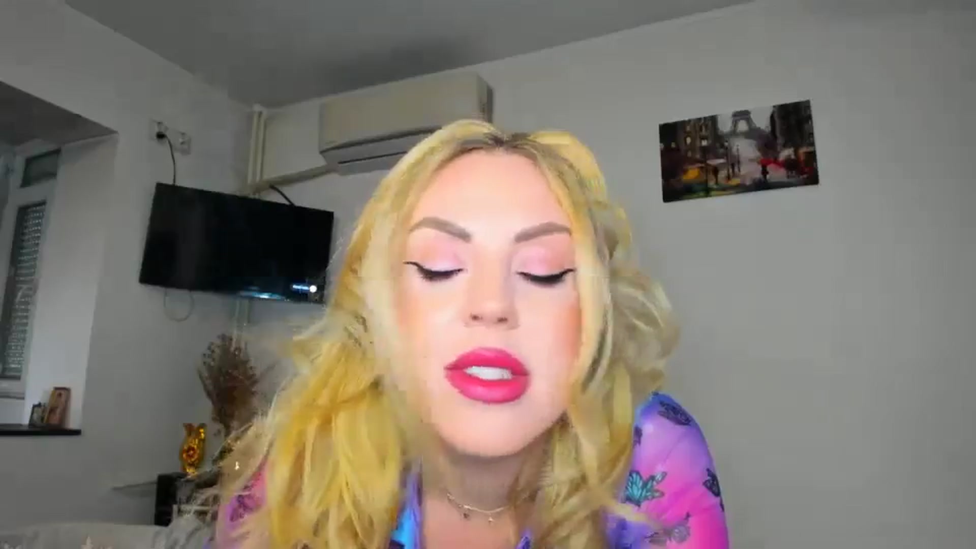 Gallery image thumbnail from MISS_JOY99's myfreecams stream on, 11/29/2024, 12:06 image 17 of 20