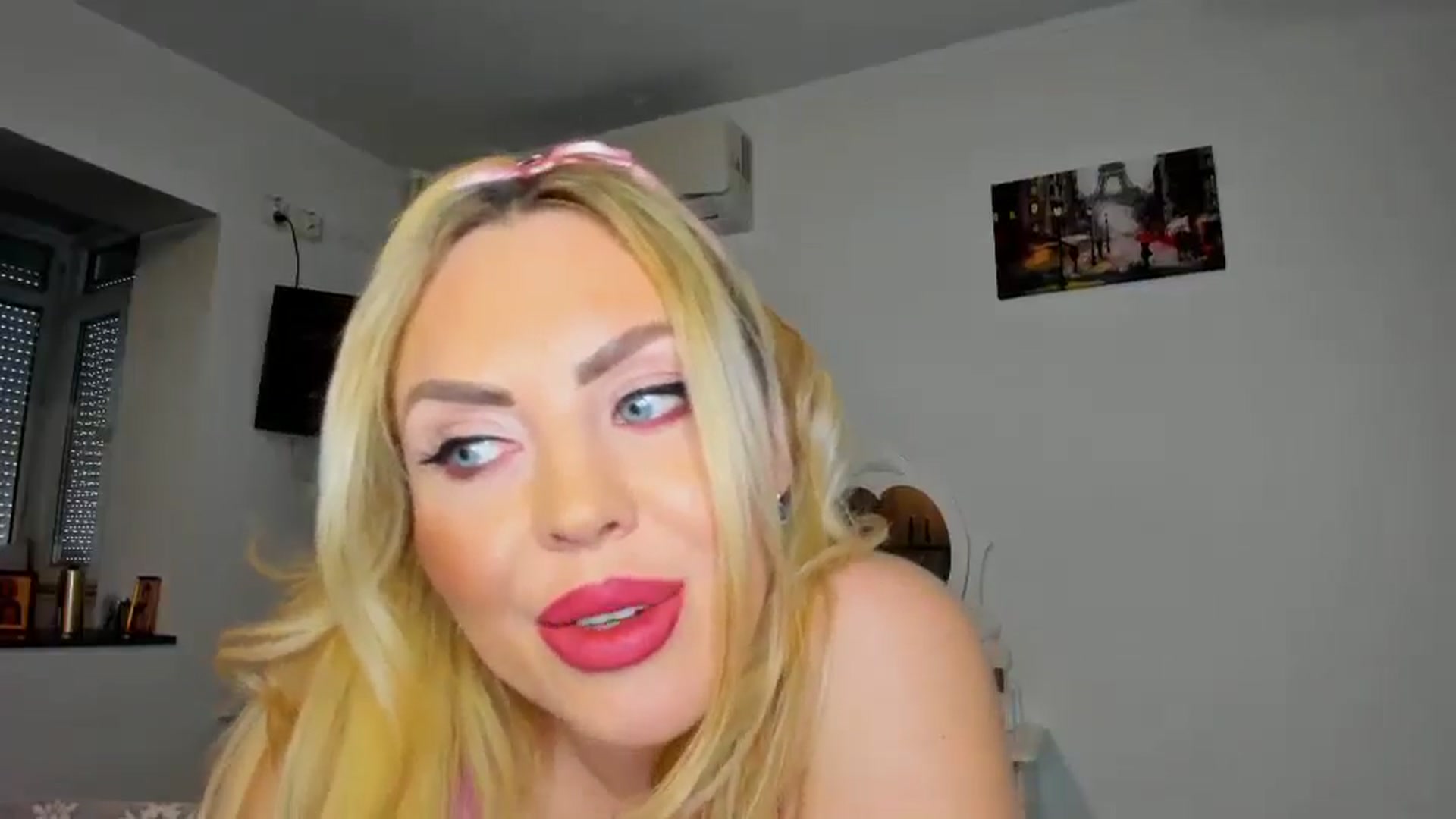 Gallery image thumbnail from MISS_JOY99's myfreecams stream on, 12/05/2024, 12:22 image 13 of 20