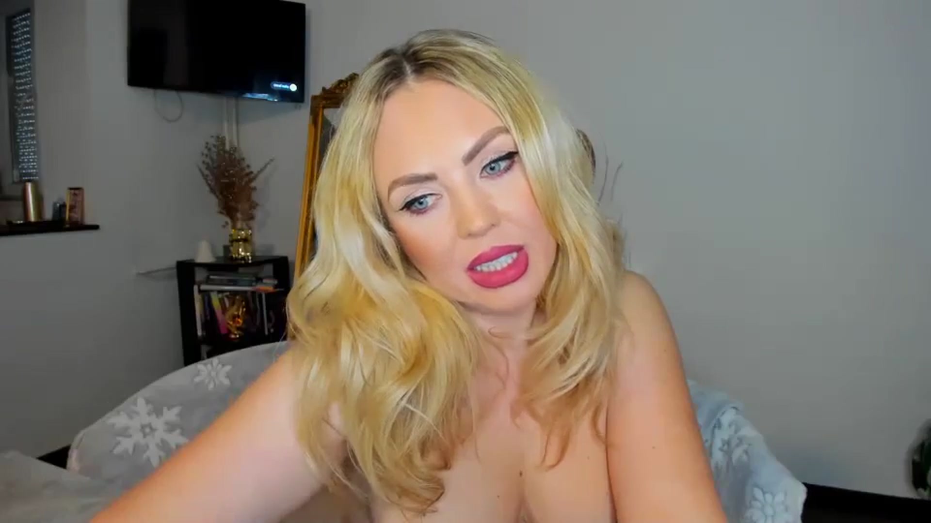 Gallery image thumbnail from MISS_JOY99's myfreecams stream on, 12/08/2024, 10:24 image 4 of 20