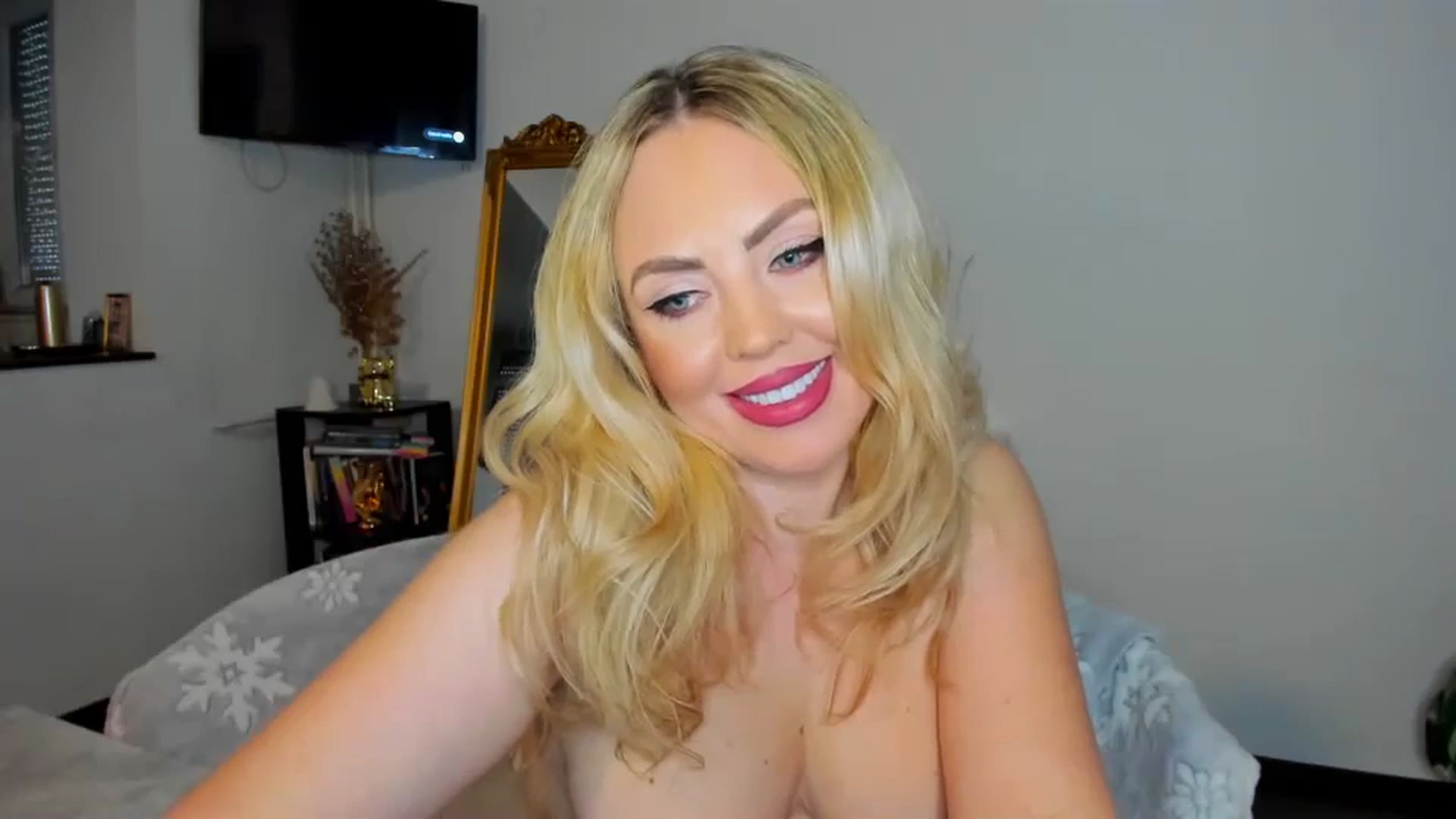 Gallery image thumbnail from MISS_JOY99's myfreecams stream on, 12/08/2024, 10:24 image 6 of 20