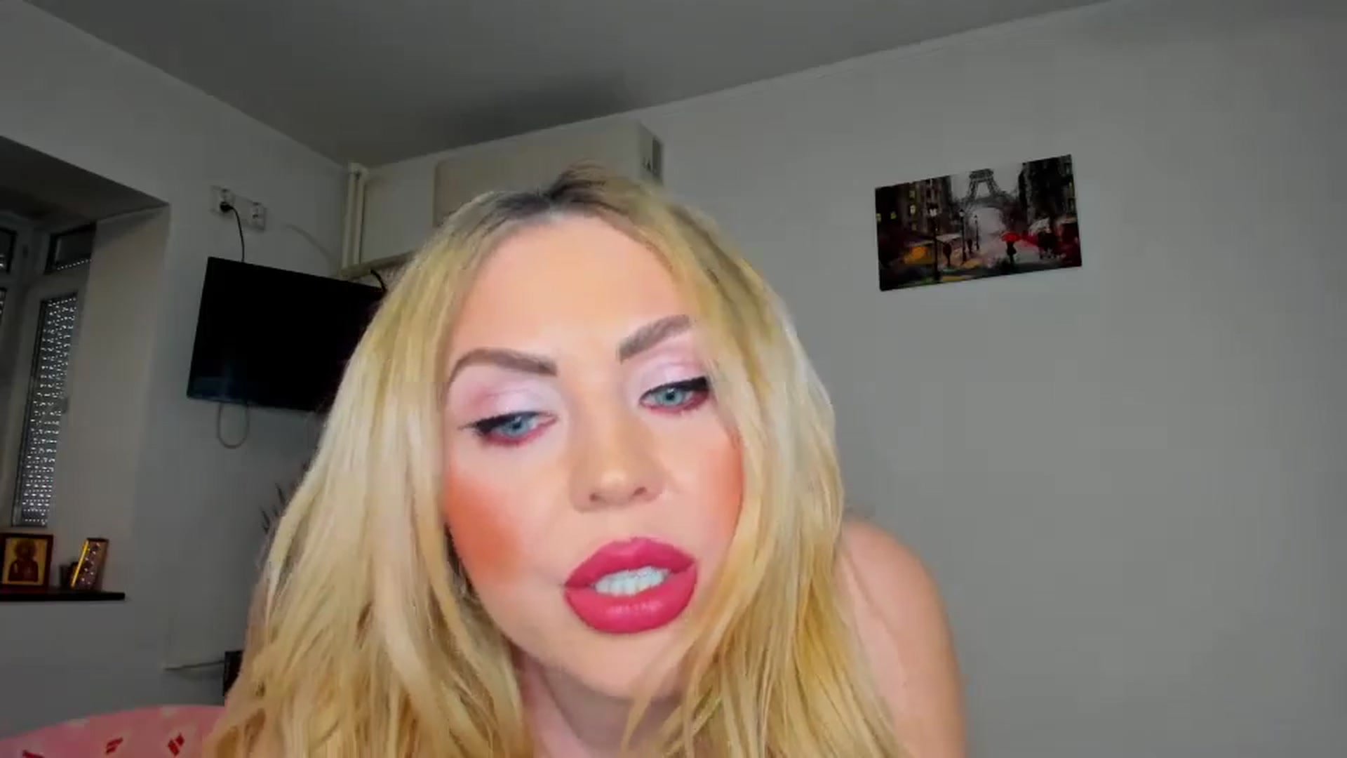 Gallery image thumbnail from MISS_JOY99's myfreecams stream on, 12/30/2024, 14:16 image 2 of 20