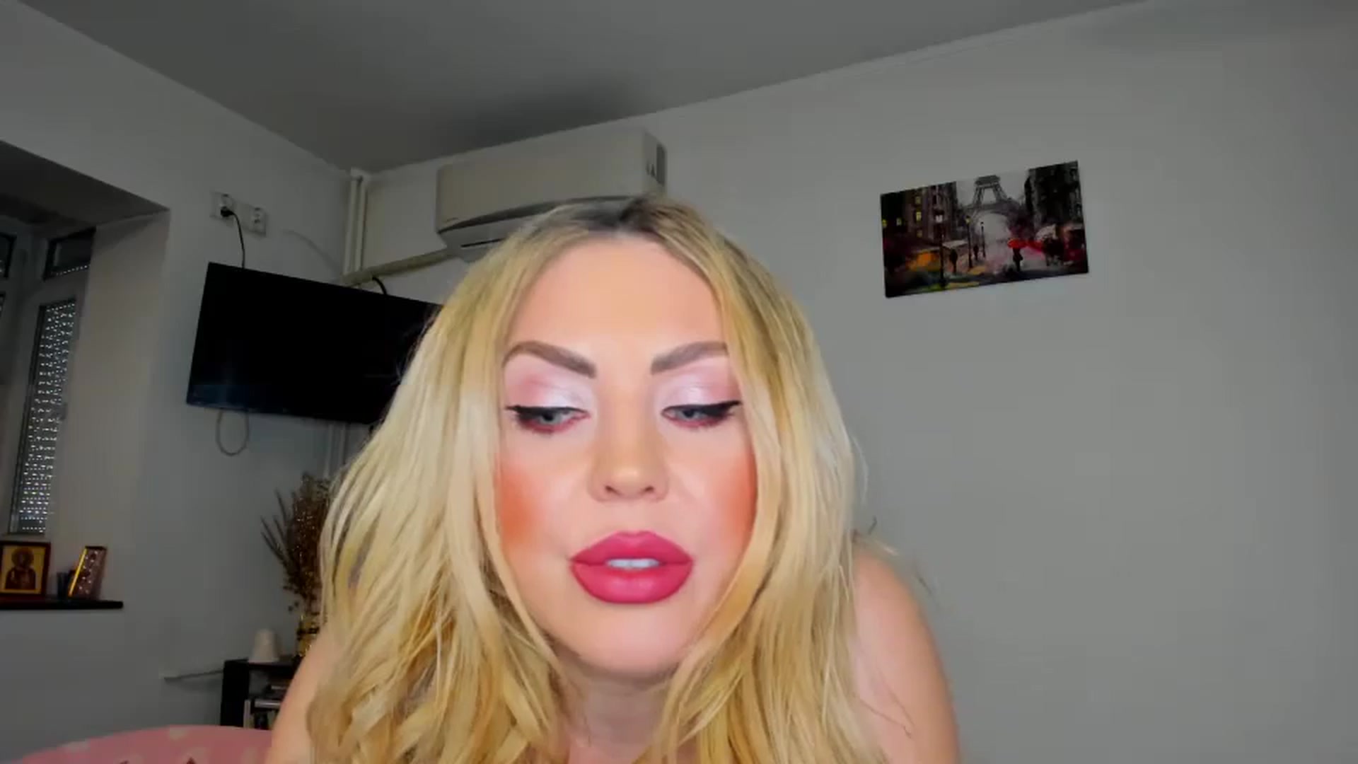 Gallery image thumbnail from MISS_JOY99's myfreecams stream on, 12/30/2024, 14:16 image 6 of 20