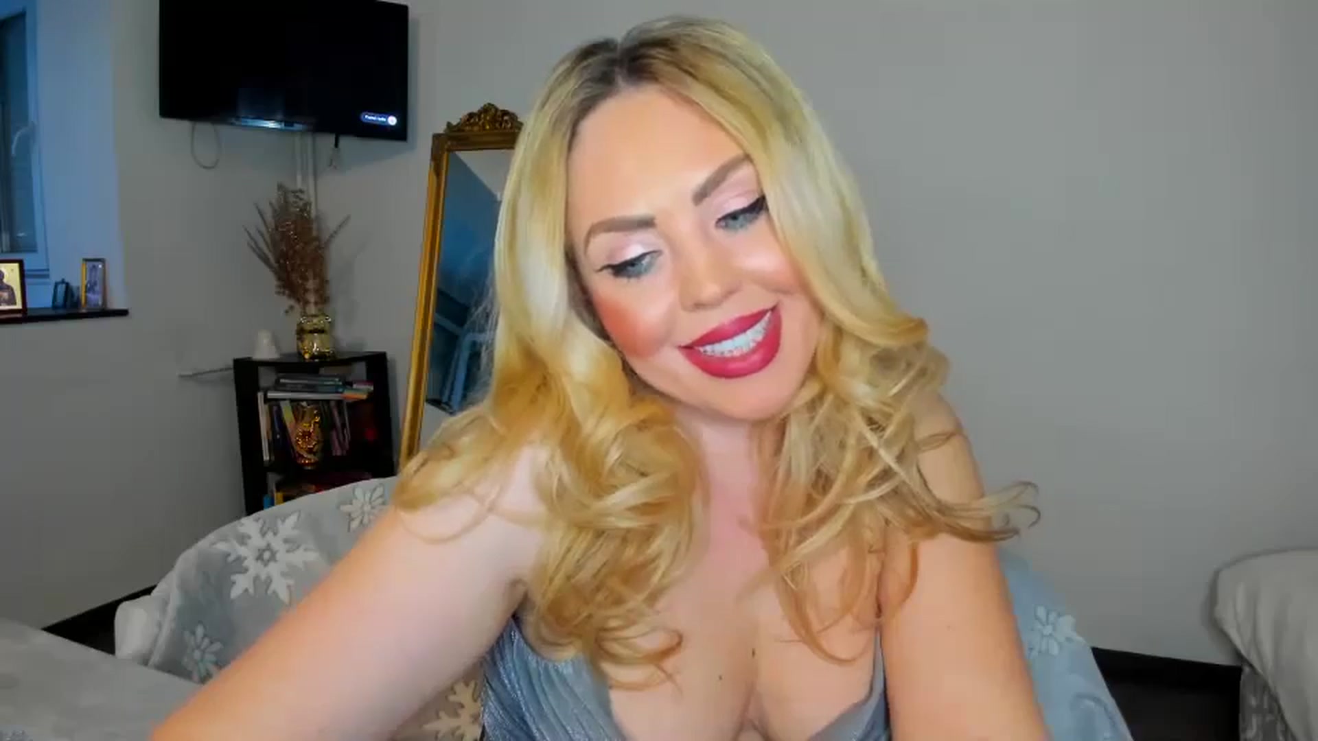 Gallery image thumbnail from MISS_JOY99's myfreecams stream on, 01/01/2025, 16:18 image 7 of 20